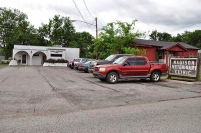 Madison store veterinary clinic