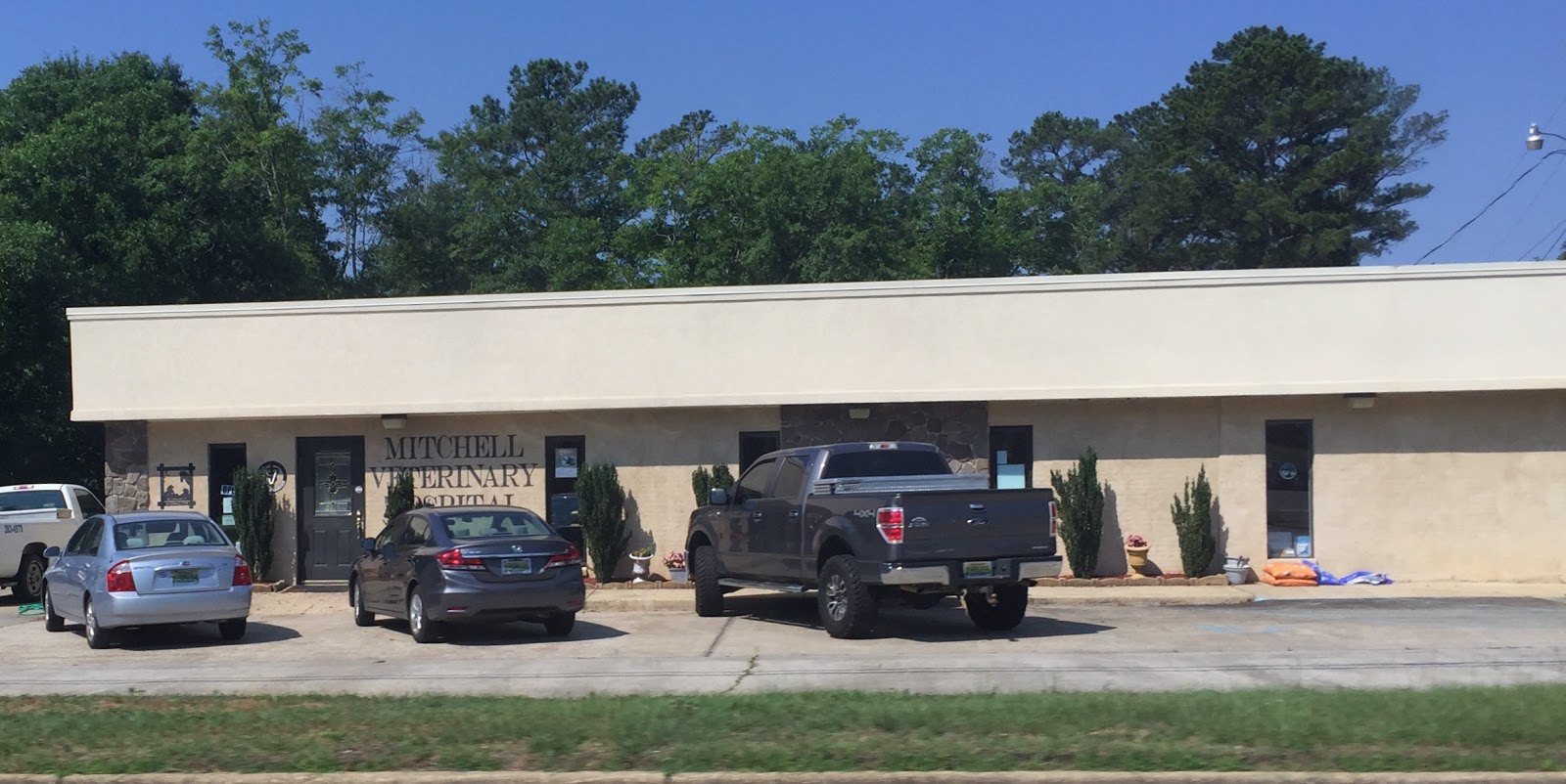 Mitchell Veterinary Hospital - Tallassee , United States