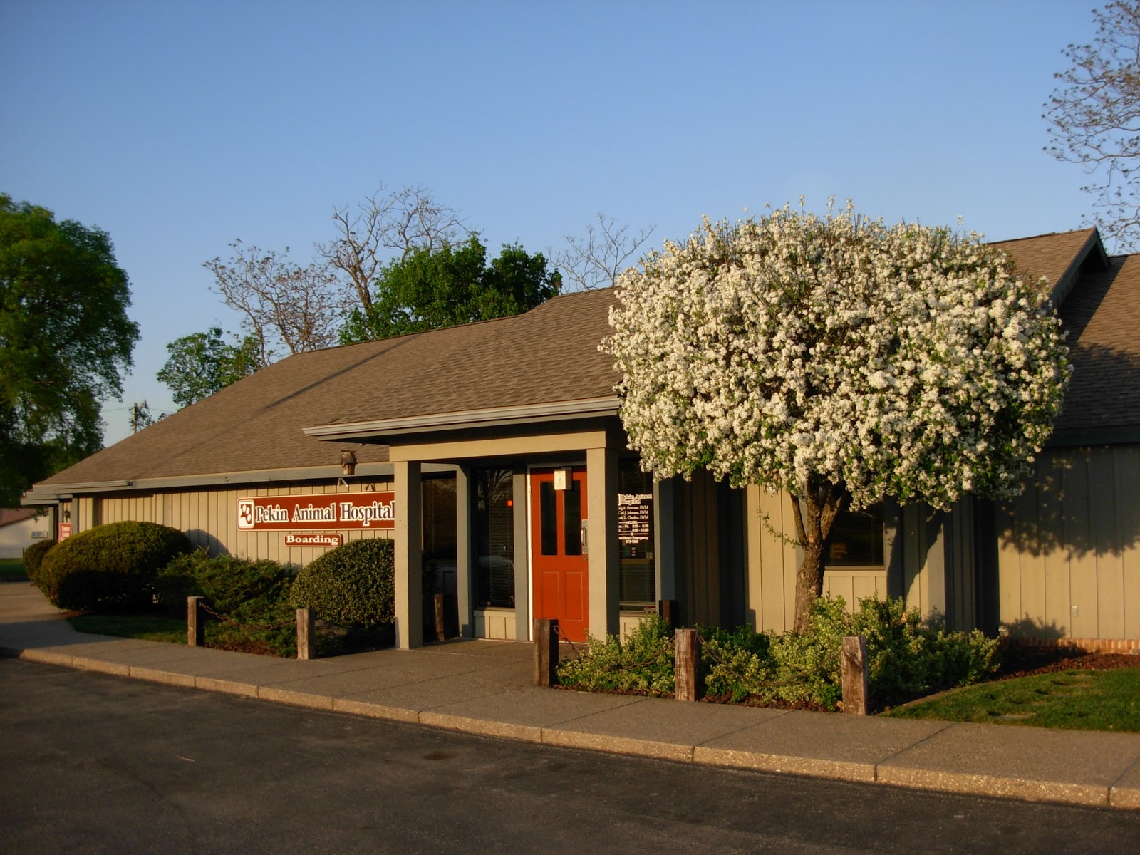 Pekin Animal Hospital - Pekin , United States