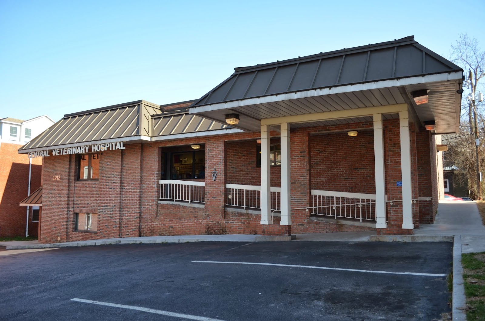 Central Veterinary Hospital - Knoxville , United States