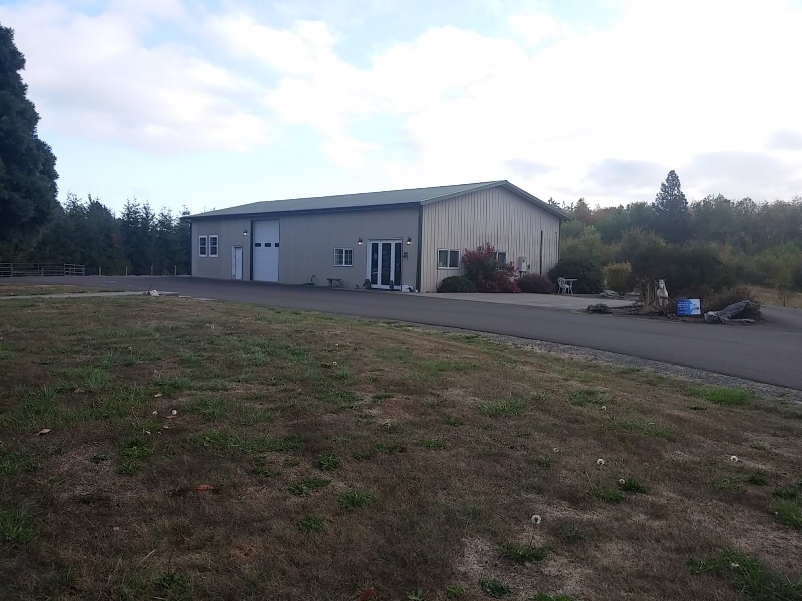 Cordon Road Veterinary Clinic Santiam Equine - Salem , United States