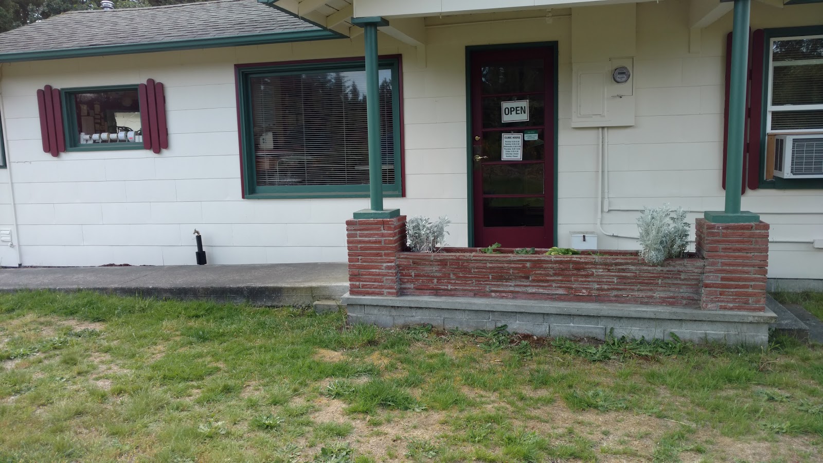 Tyee Veterinary Clinic - Rainier , United States