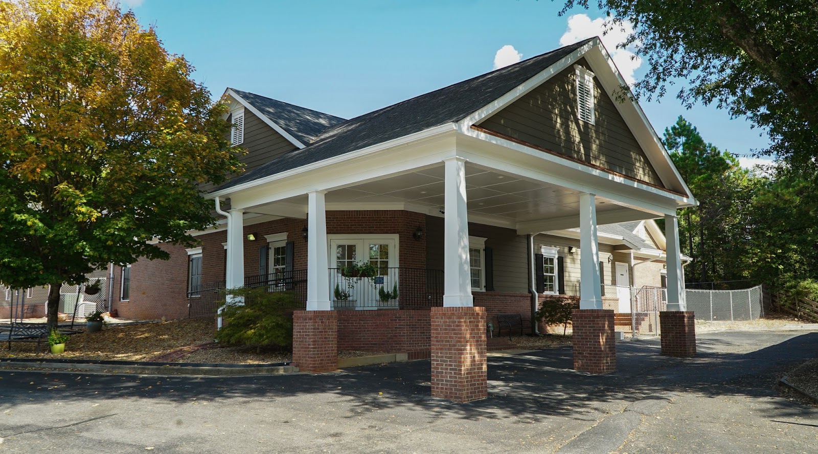 Crabapple Knoll Veterinary Clinic - Alpharetta , United States