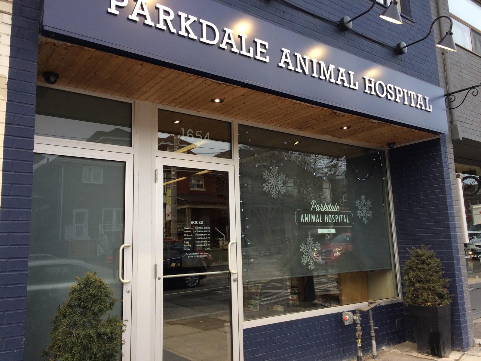 Parkdale Animal Hospital - Toronto , Canada