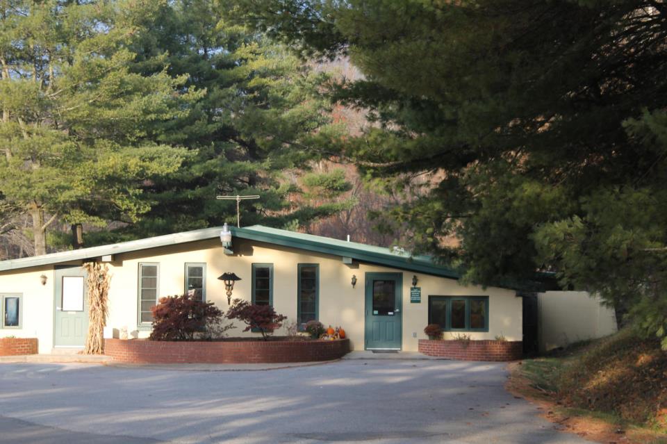 Galax Veterinary Clinic - Galax , United States