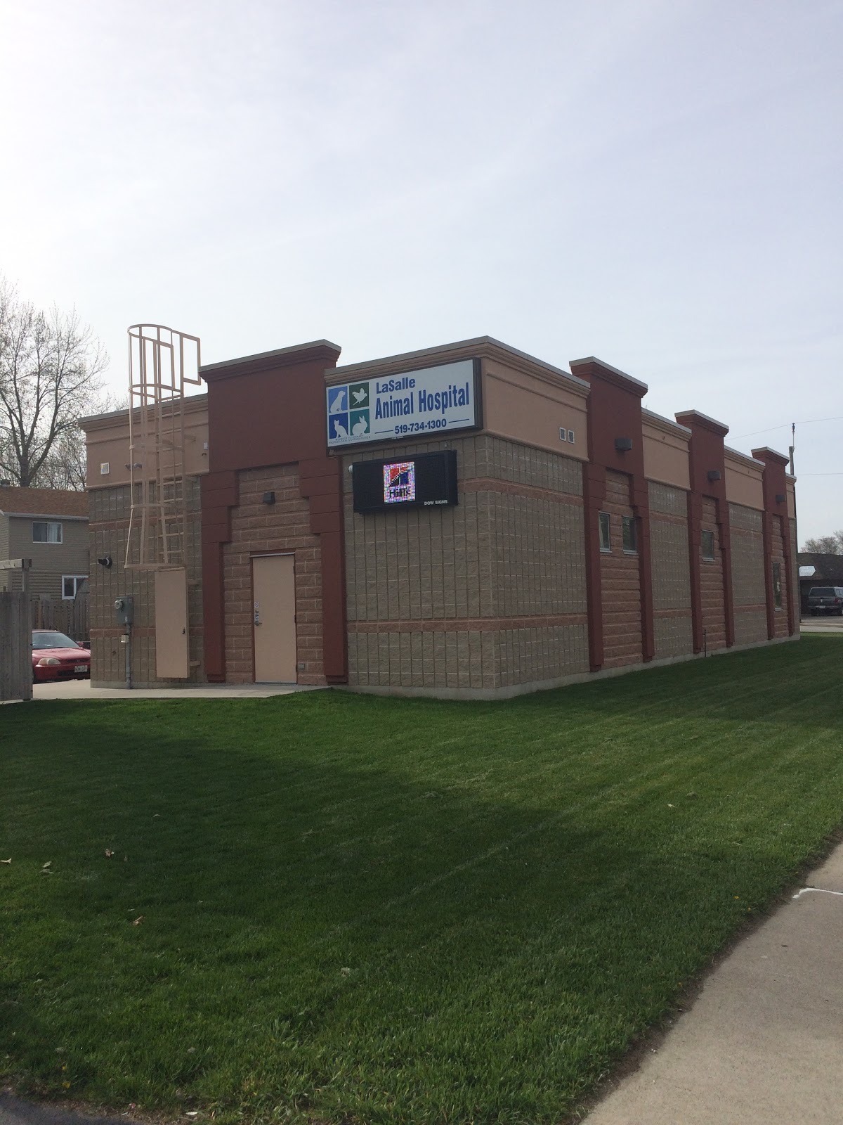 Lasalle Animal Hospital - Windsor , Canada
