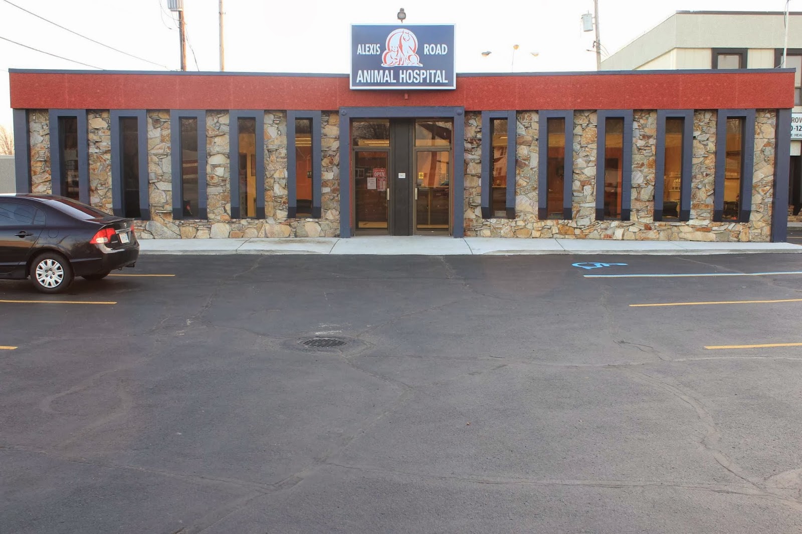 Alexis Road Animal Hospital - Toledo , United States
