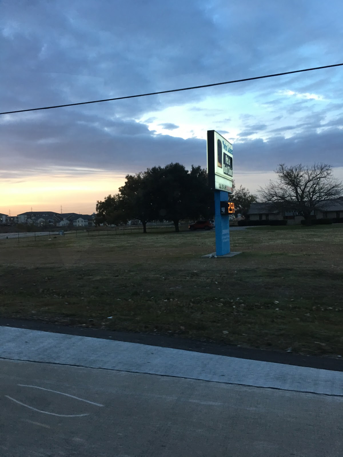 Twin Lakes Pet And Bird Clinic - Aubrey , United States