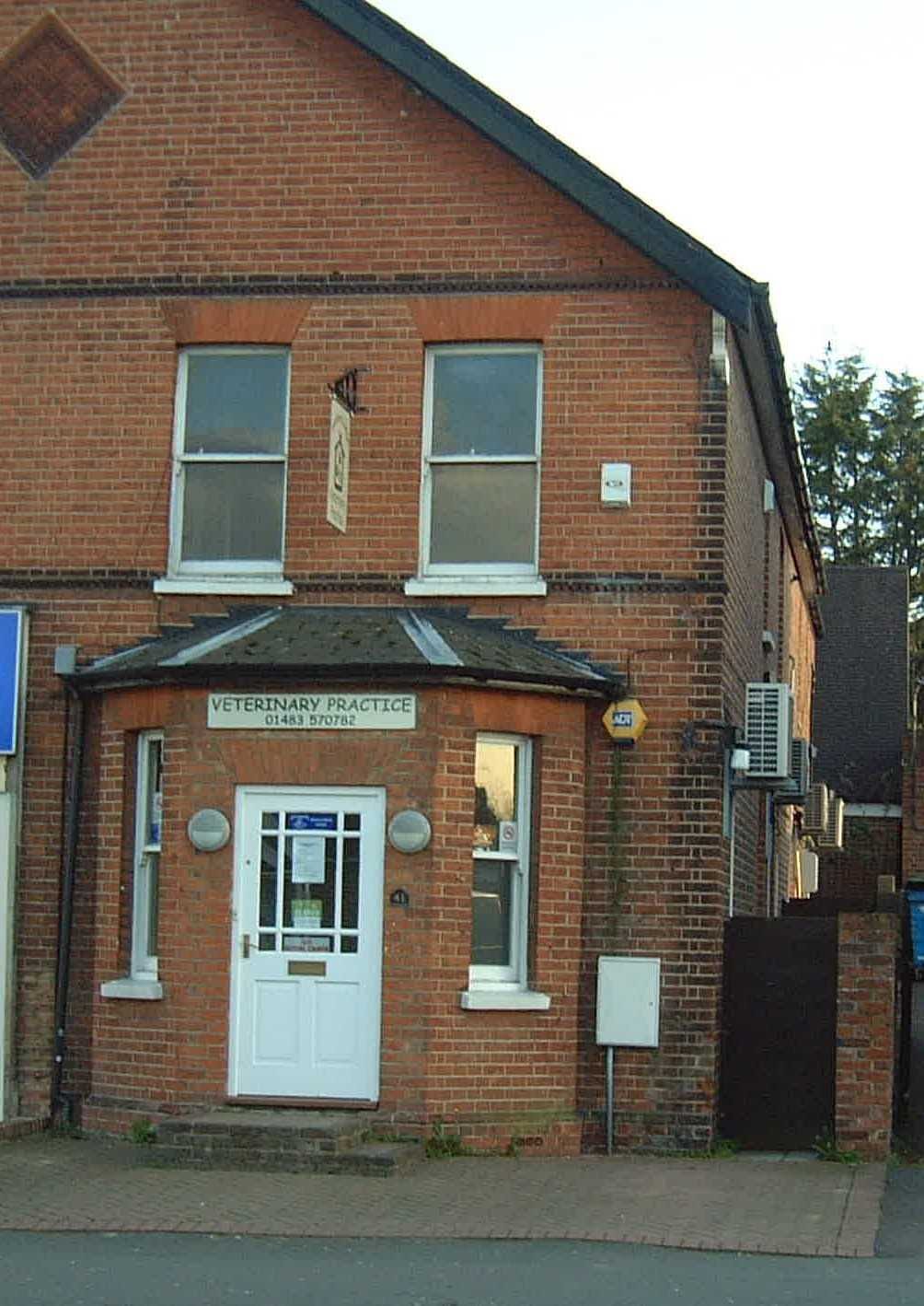 Hunters Lodge Veterinary Practice - Guildford , United Kingdom