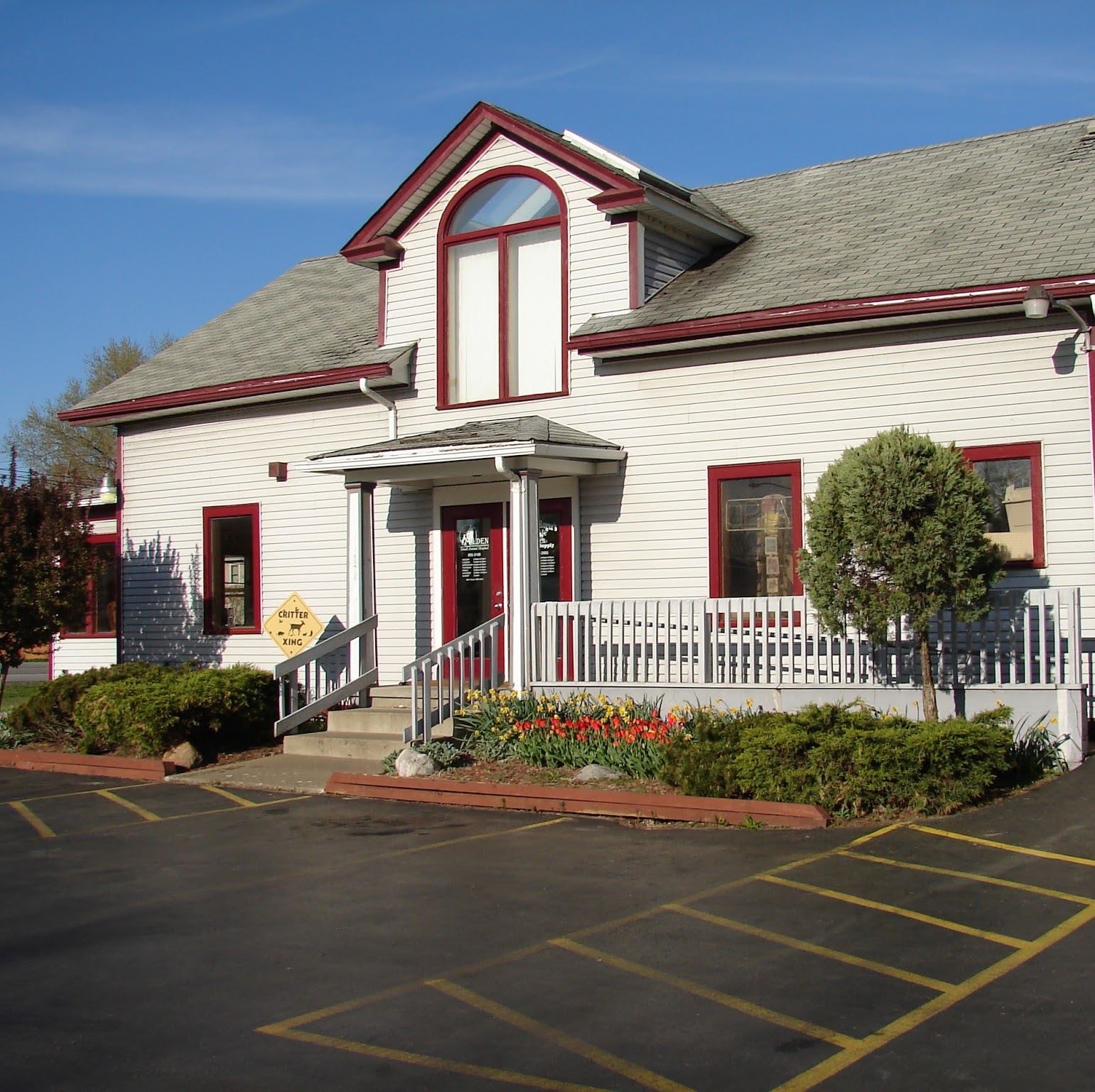 Alden Animal Hospital - Alden , United States