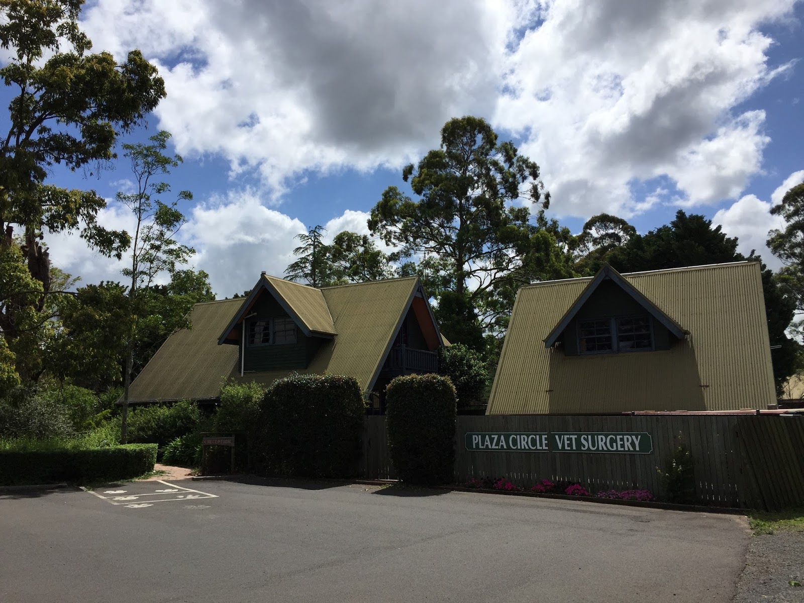 Plaza Circle Vet Surgery - Highfields , Australia