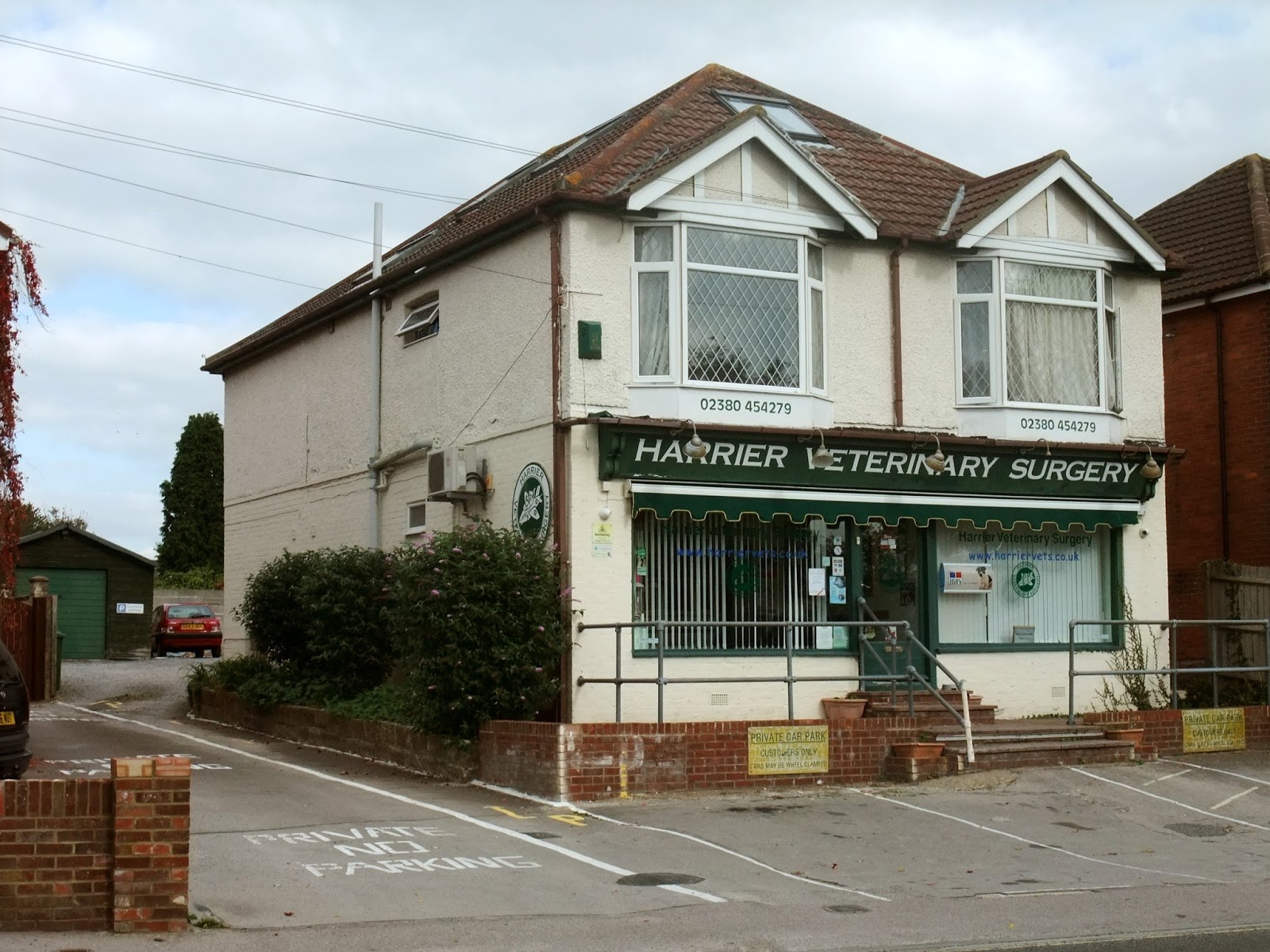 Harrier Veterinary Surgery Hamble - Southampton , United Kingdom