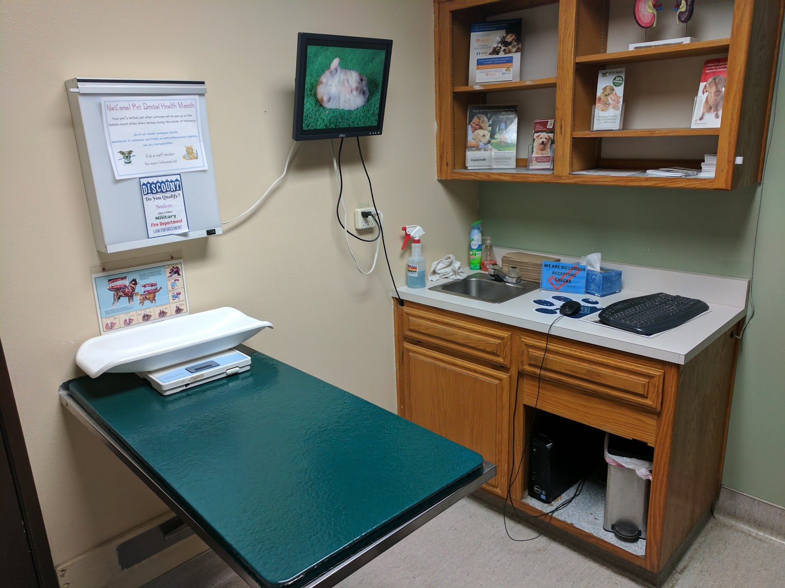 Palm Plaza Pet Hospital - Palmdale , United States