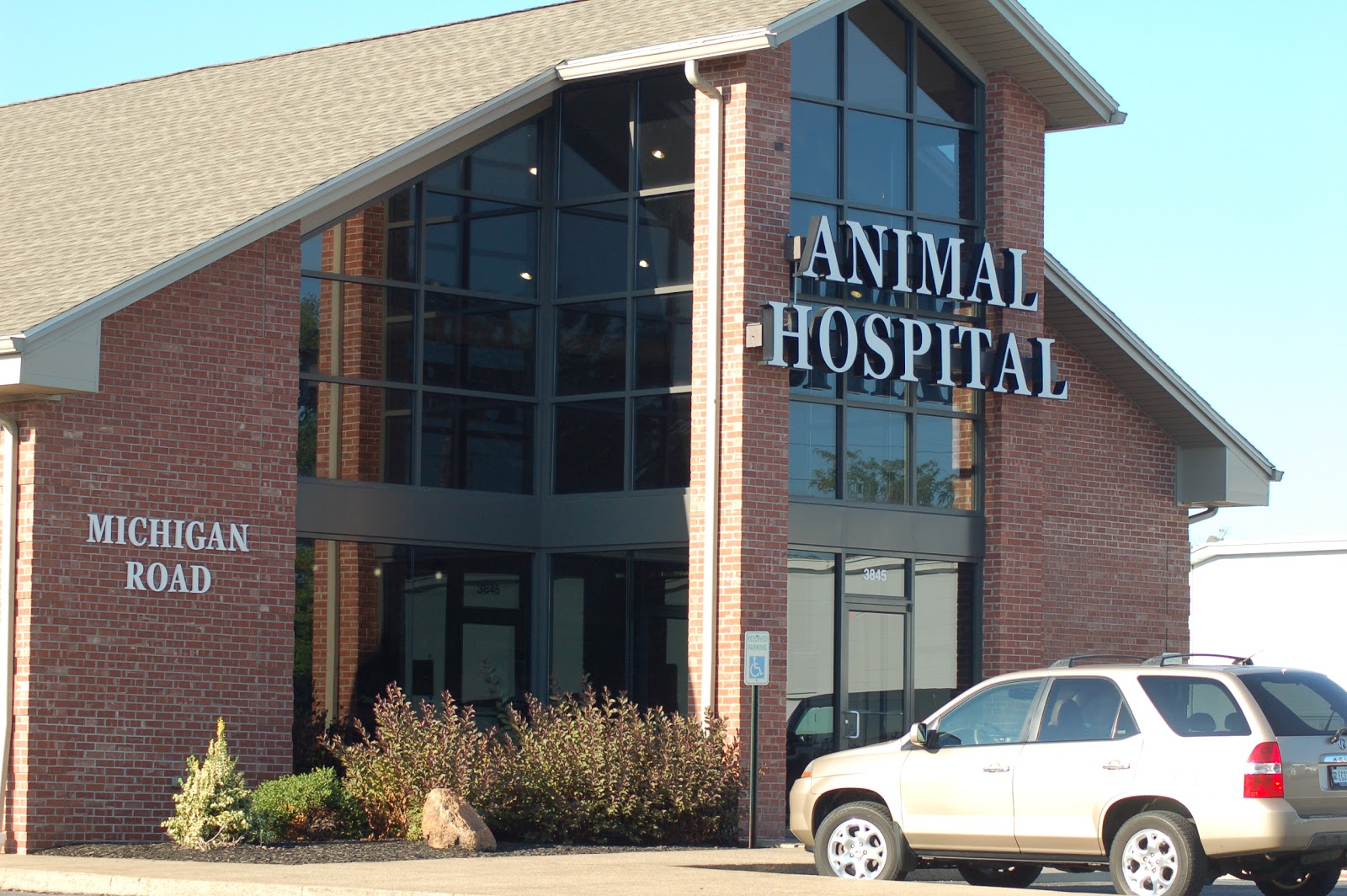 Michigan Road Animal Hospital At 96Th Street - Indianapolis , United States