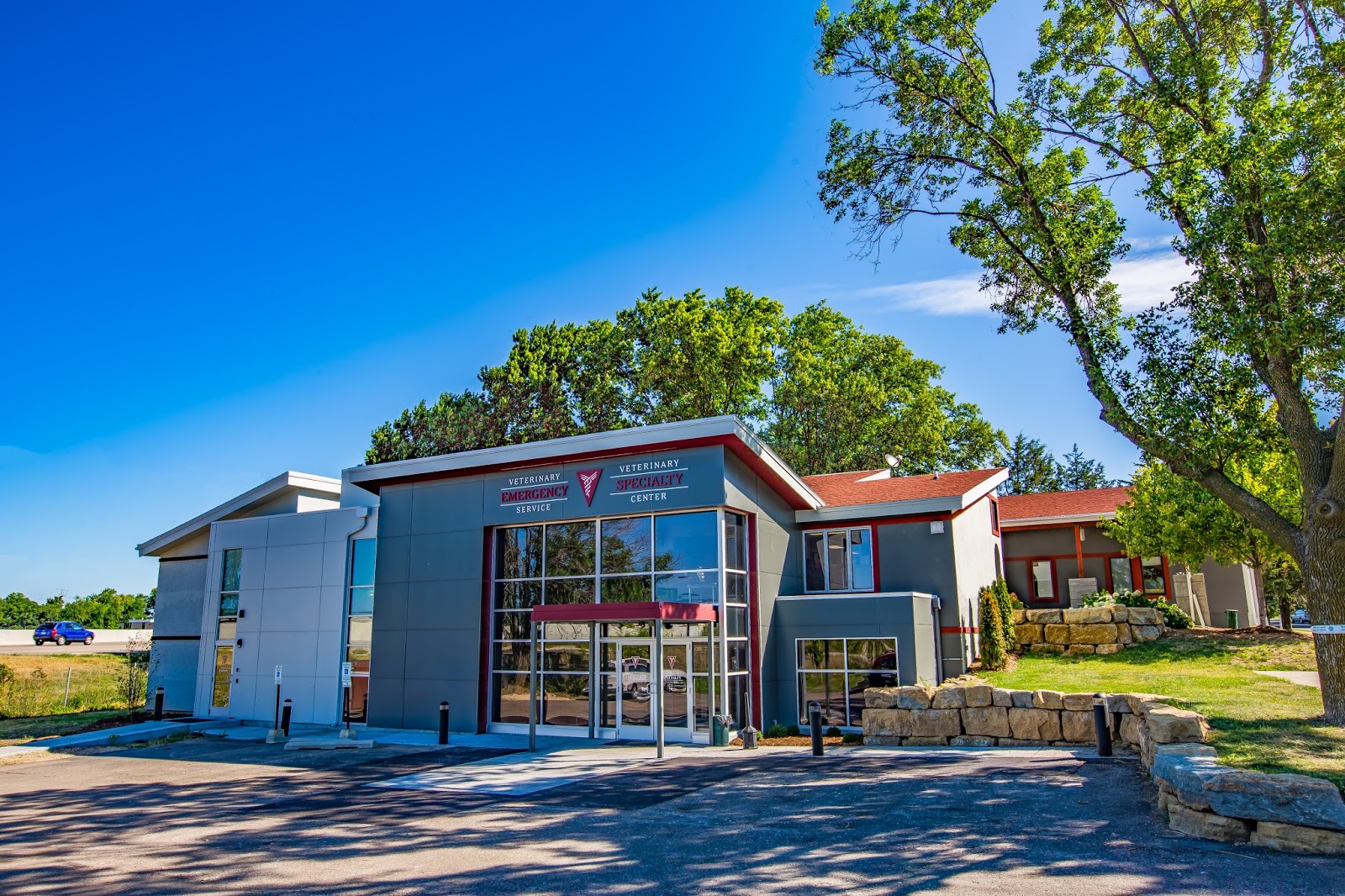 Vca Veterinary Emergency Service And Veterinary Specialty Center - Middleton , United States