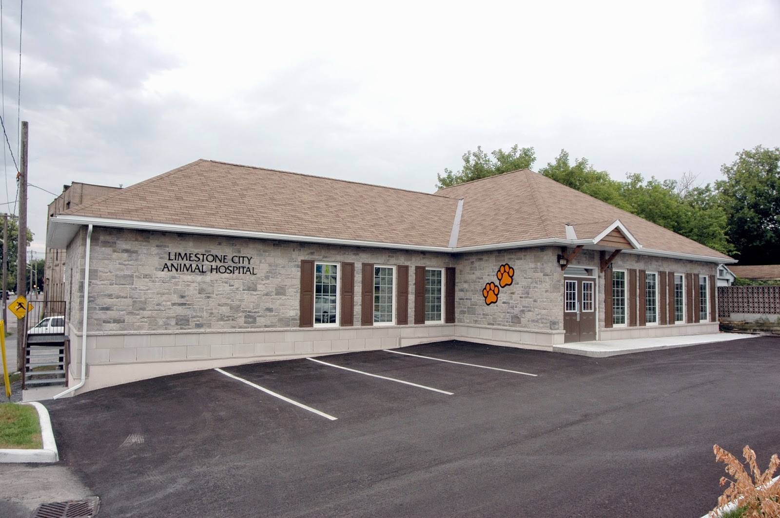 Limestone City Animal Hospital - Kingston , Canada