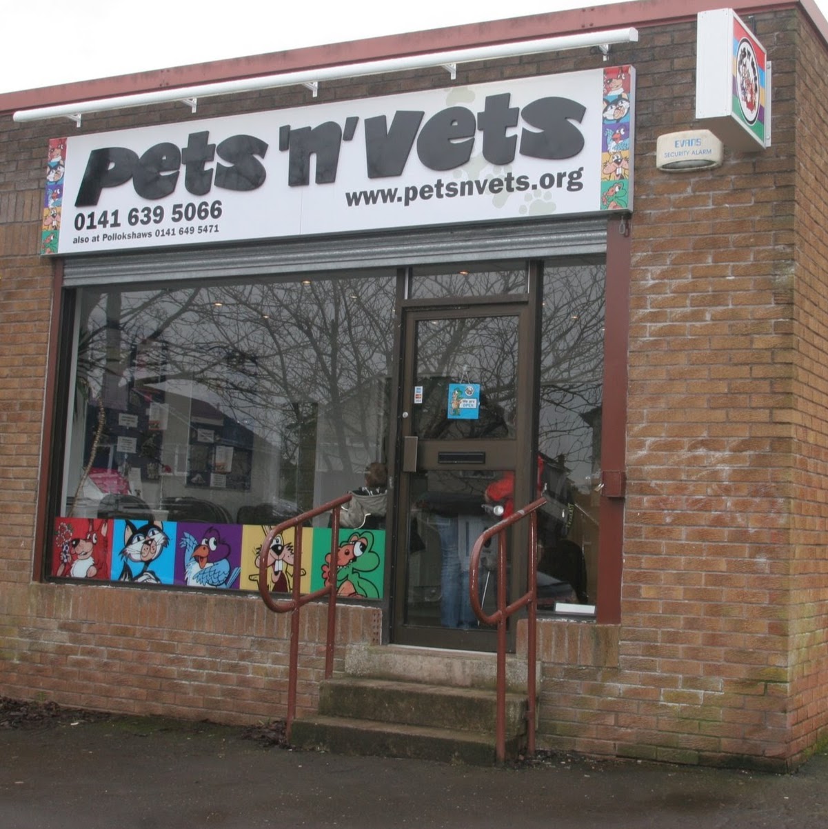 Petsnvets In Crookfur - Glasgow , United Kingdom