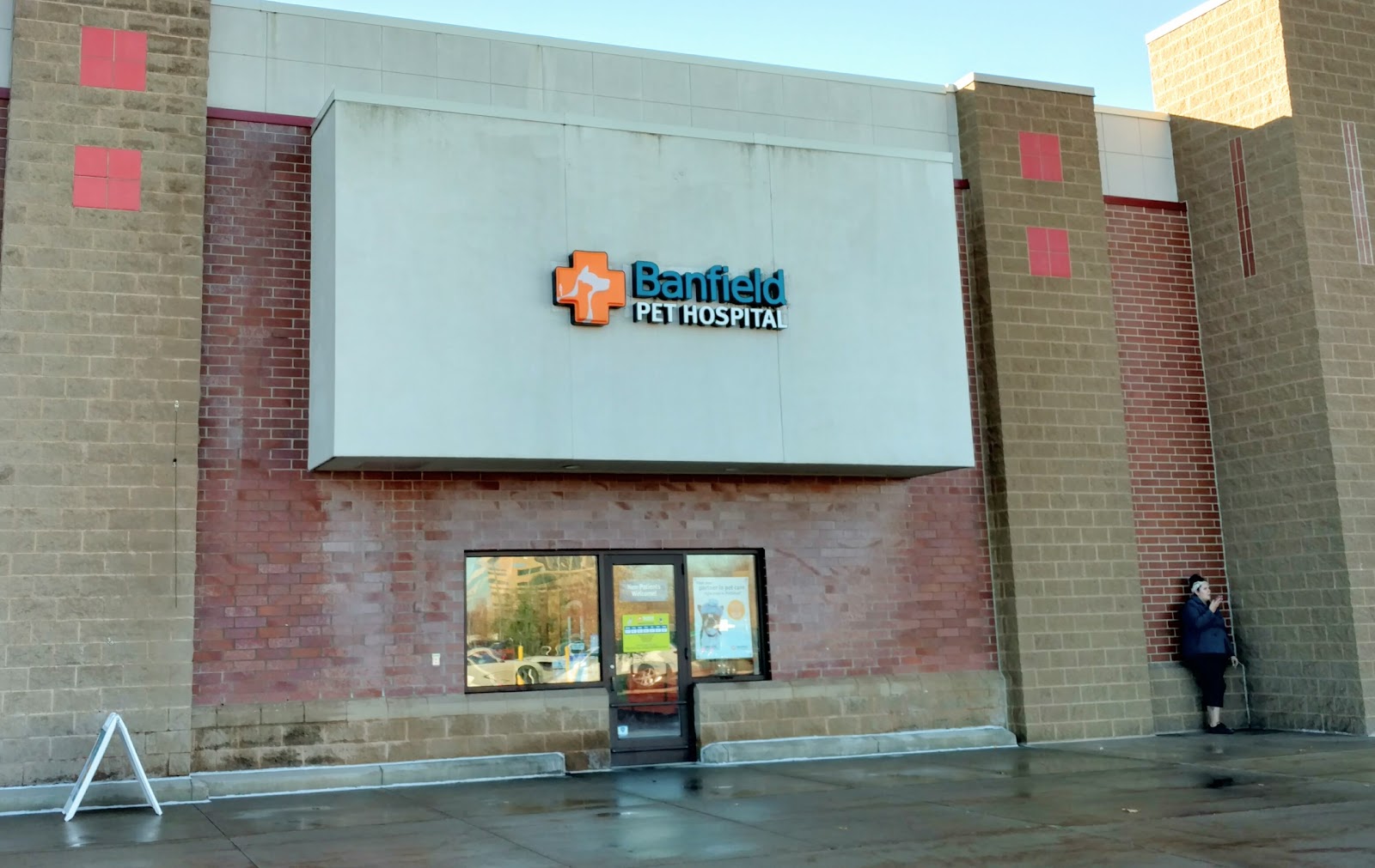 Banfield Pet Hospital - St Louis Park , United States