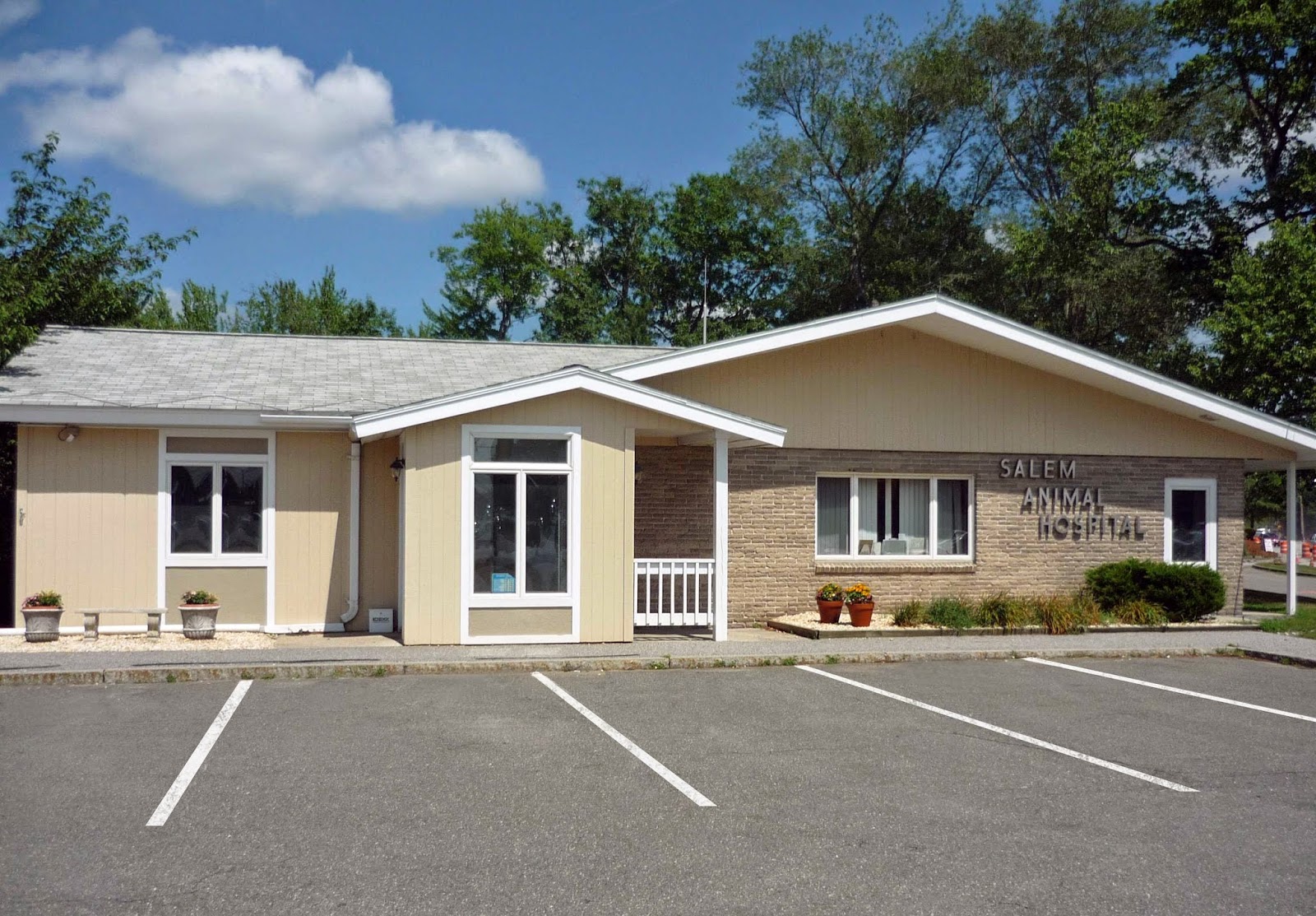 Salem Animal Hospital - Salem , United States