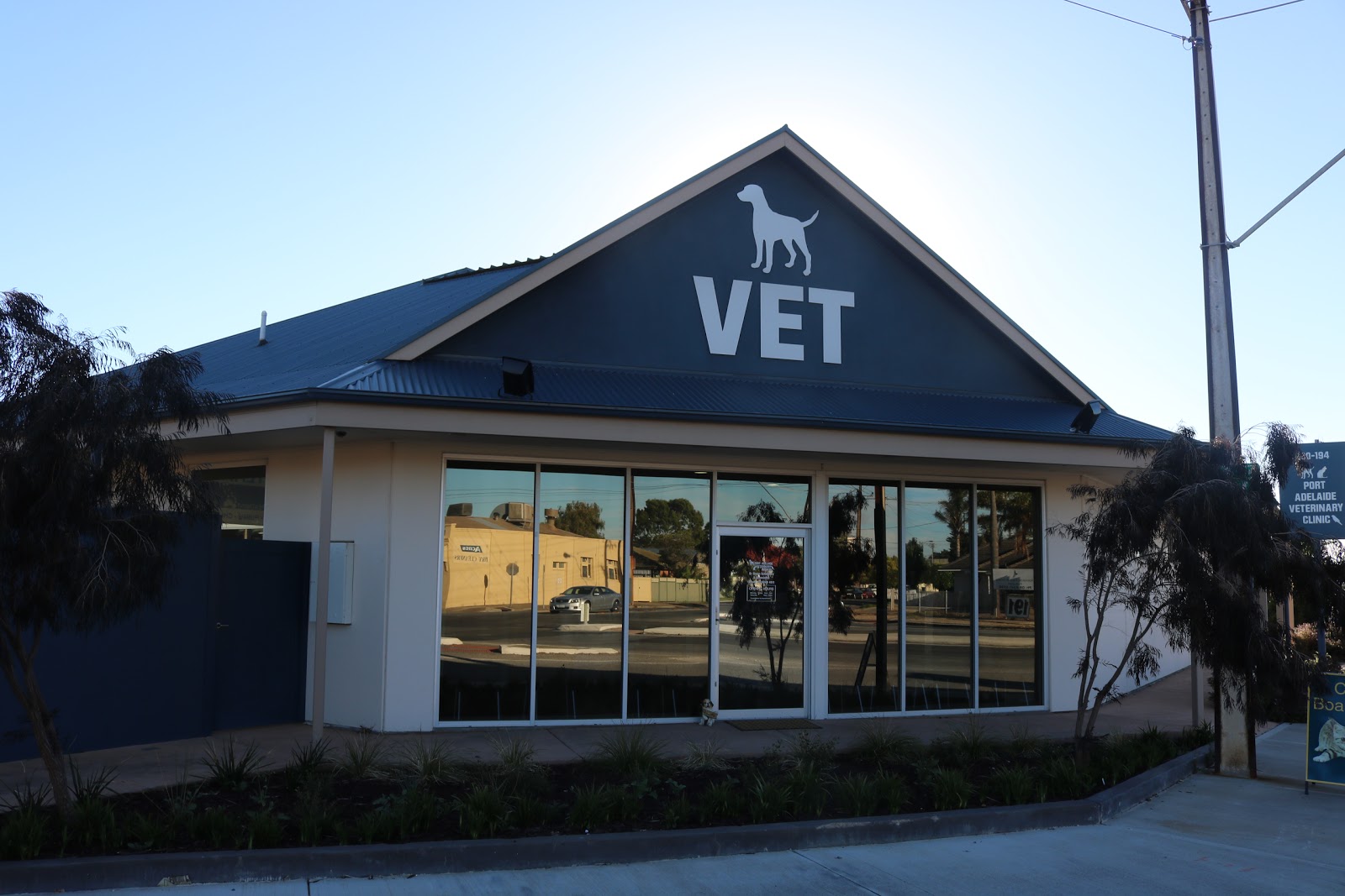 Port Adelaide Veterinary Clinic And Cattery - Ethelton , Australia