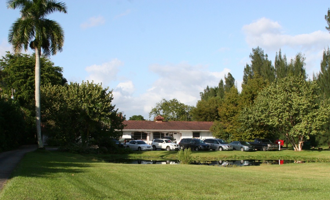Camelot Animal Hospital And Boarding Kennel - Davie , United States
