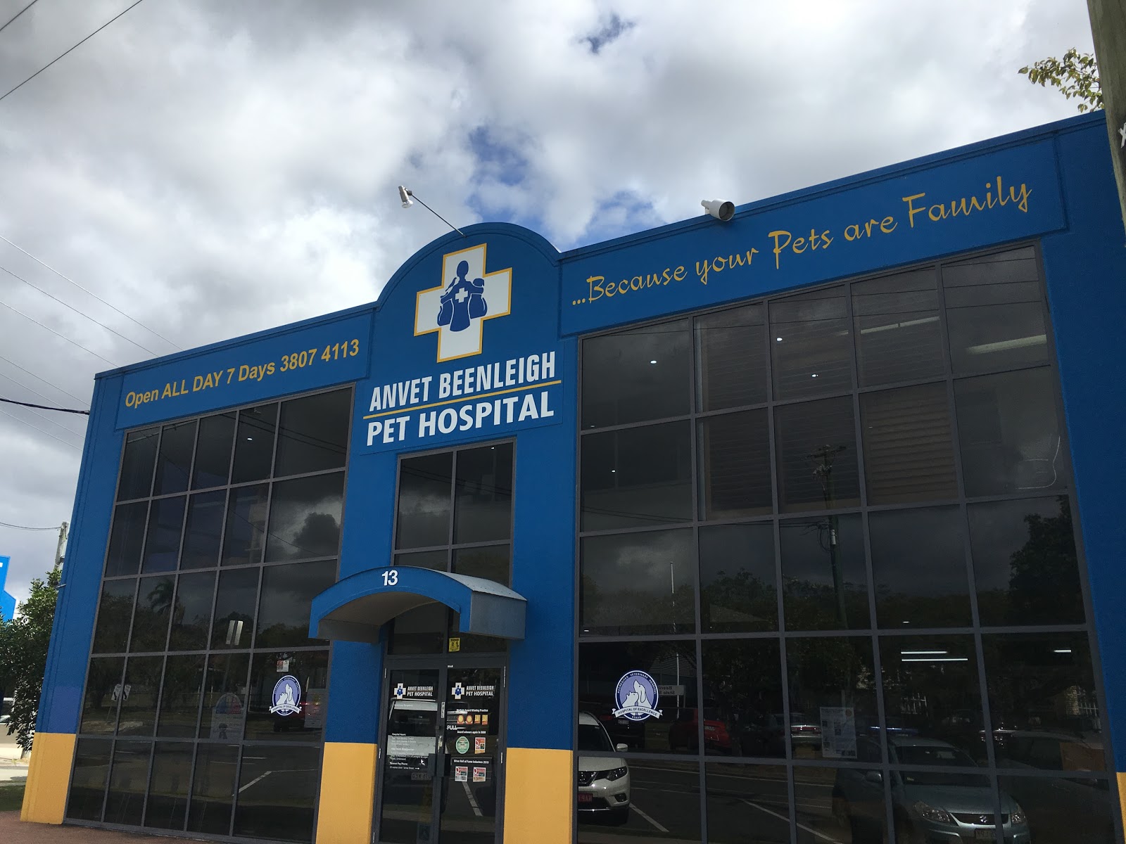 James Street Veterinary Hospital - Beenleigh , Australia