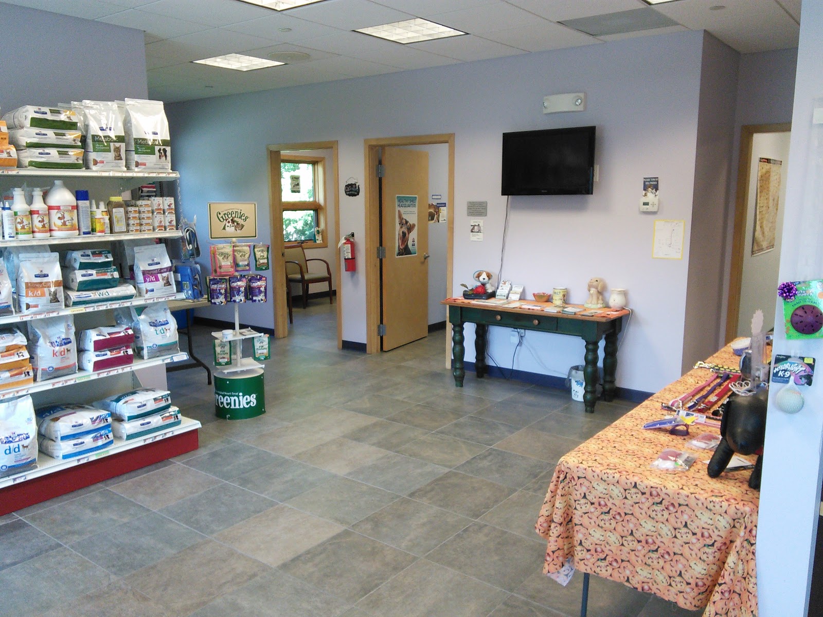 West Side Veterinary Clinic - Urbandale , United States
