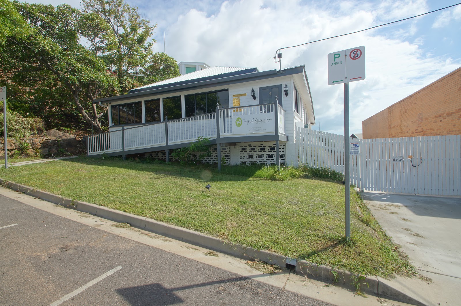 Tropical Queensland Cat Clinic - Townsville City , Australia