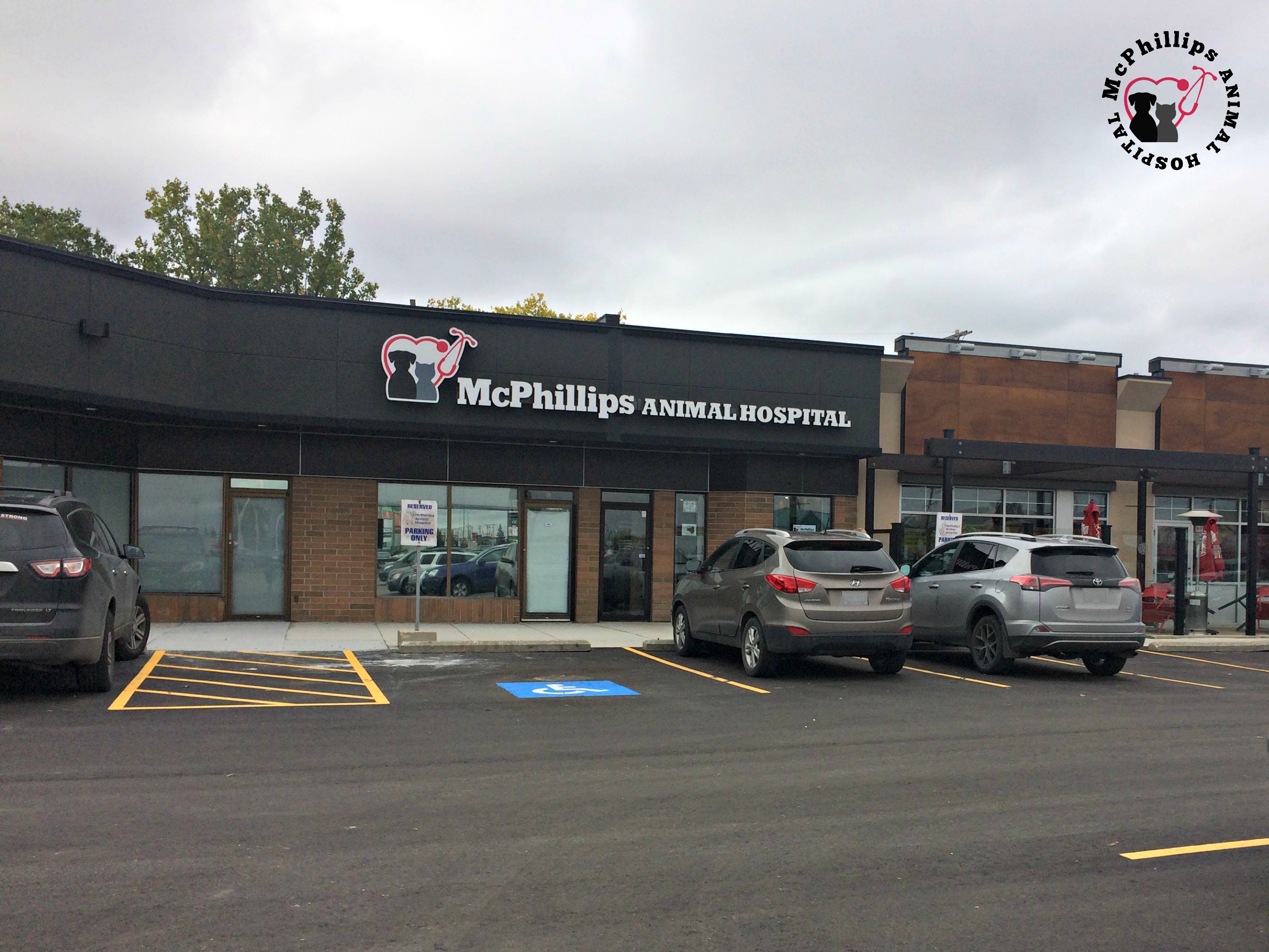 Mcphillips Animal Hospital - Winnipeg , Canada