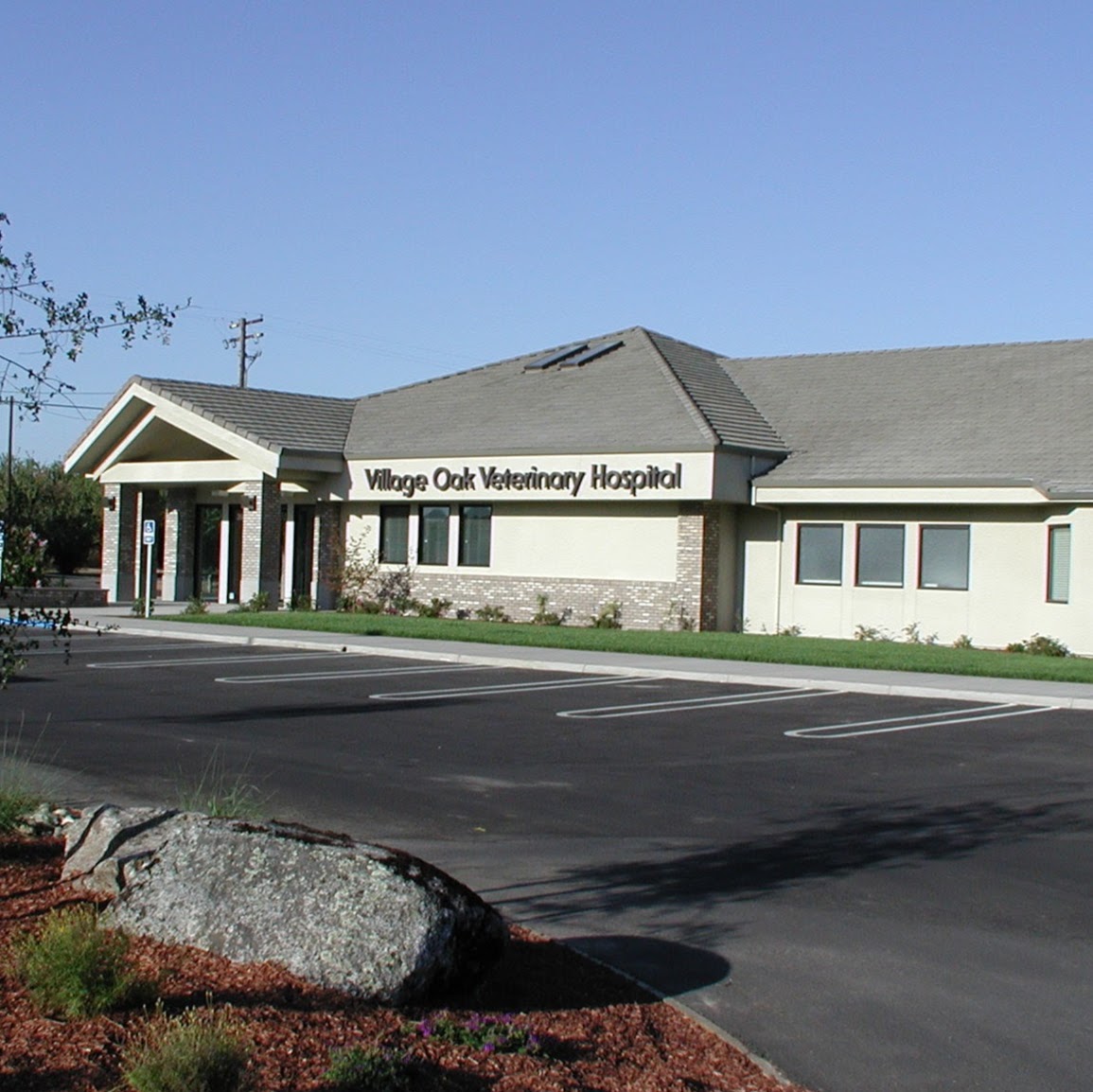 Village Oak Veterinary Hospital - Modesto , United States