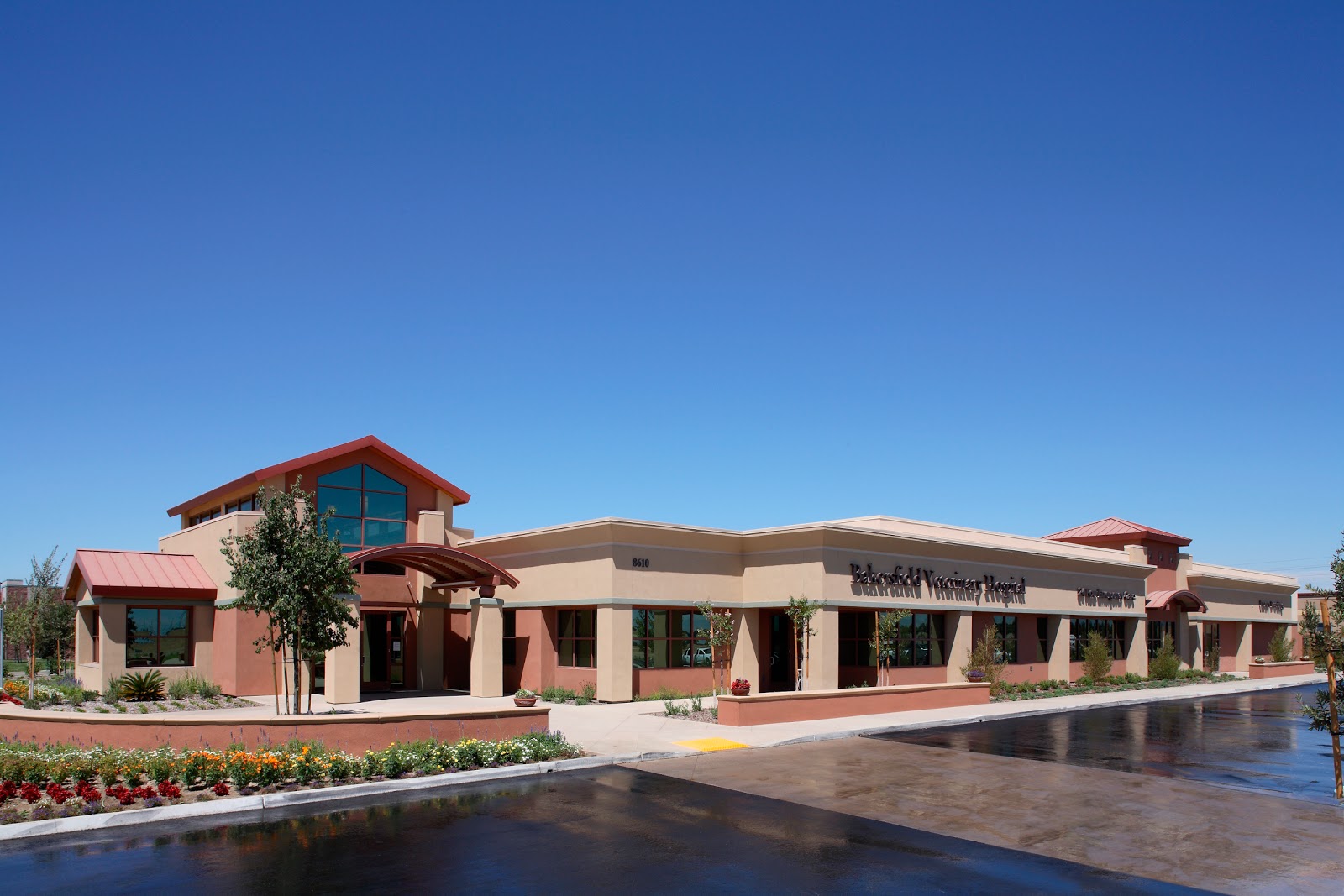 Vca Bakersfield Animal Hospital - Bakersfield , United States