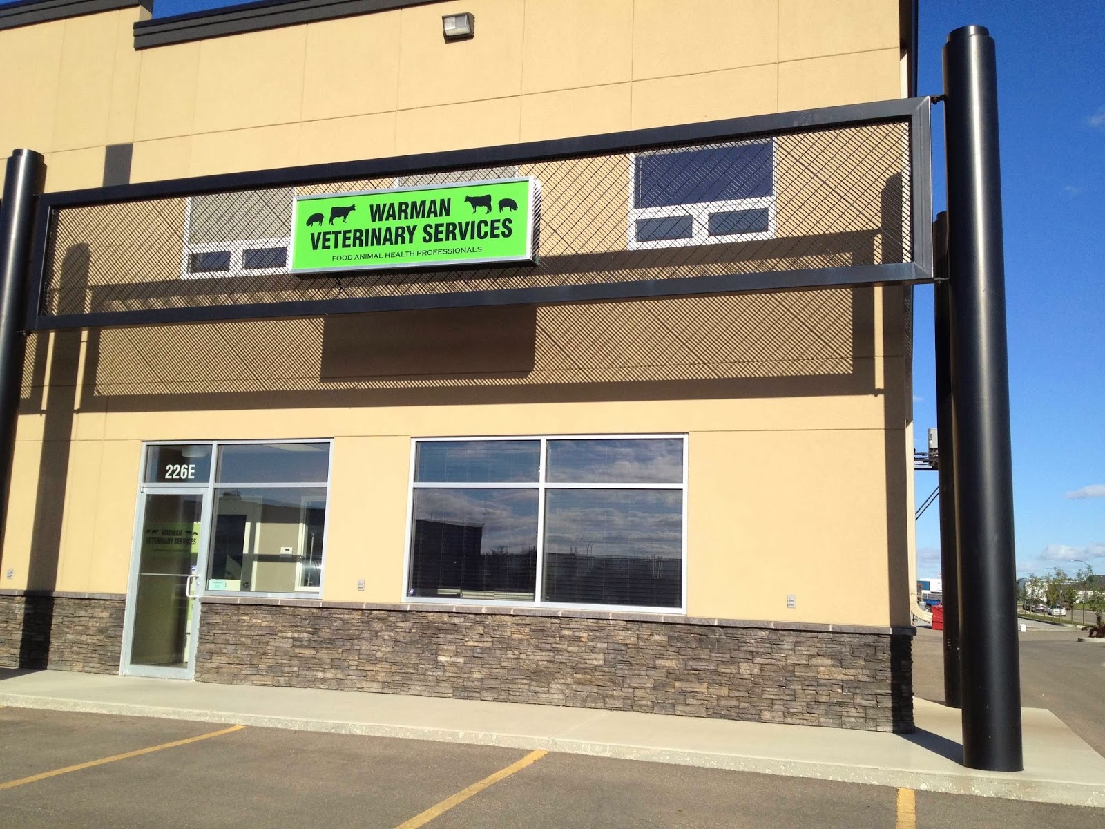 Warman Veterinary Services - Saskatoon , Canada