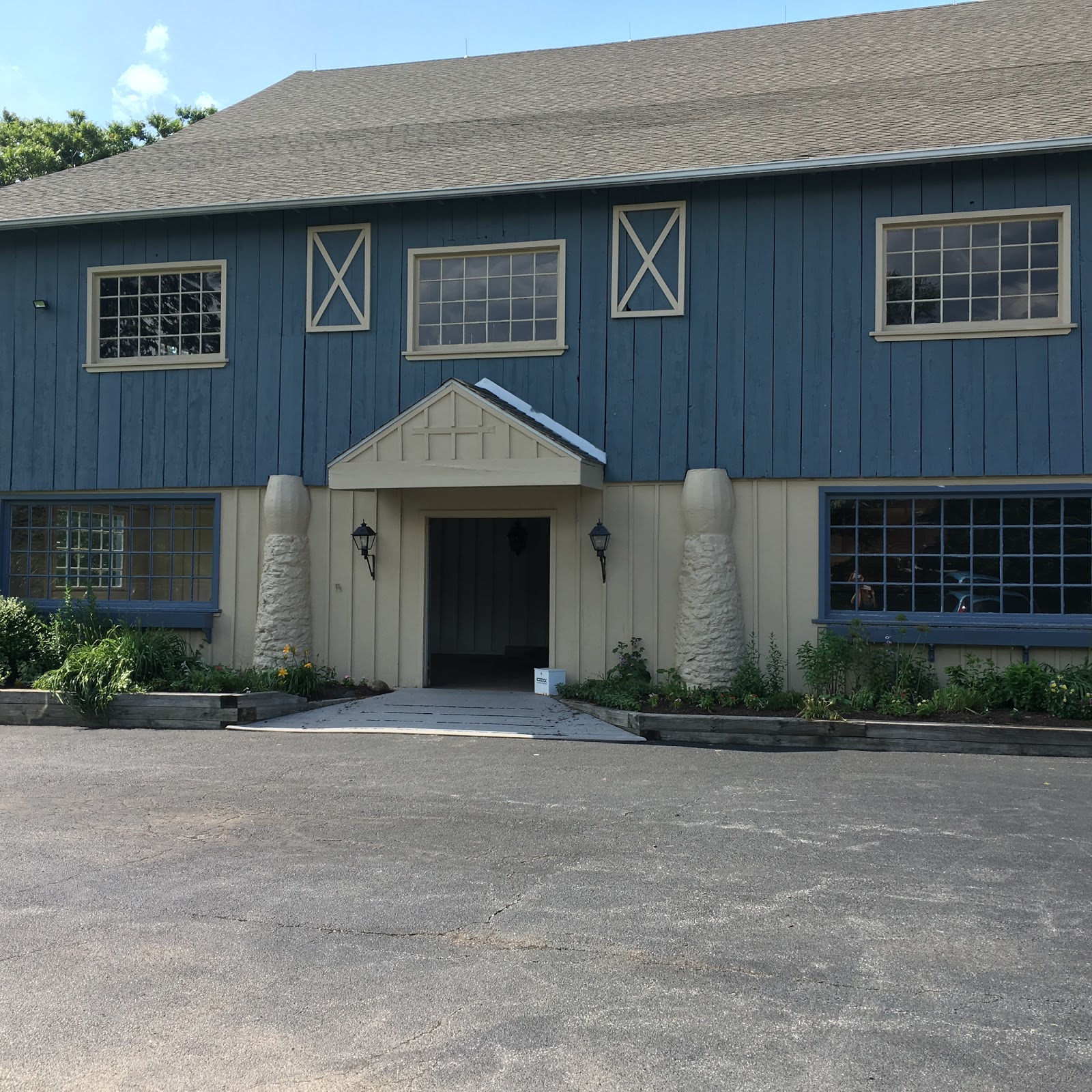 Concord Pike Veterinary Hospital - Chadds Ford , United States