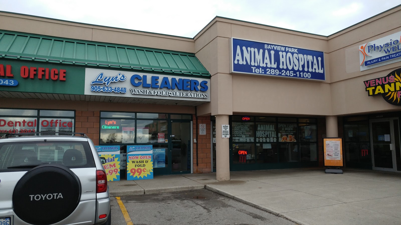 Bayview Park Animal Hospital - Burlington , Canada