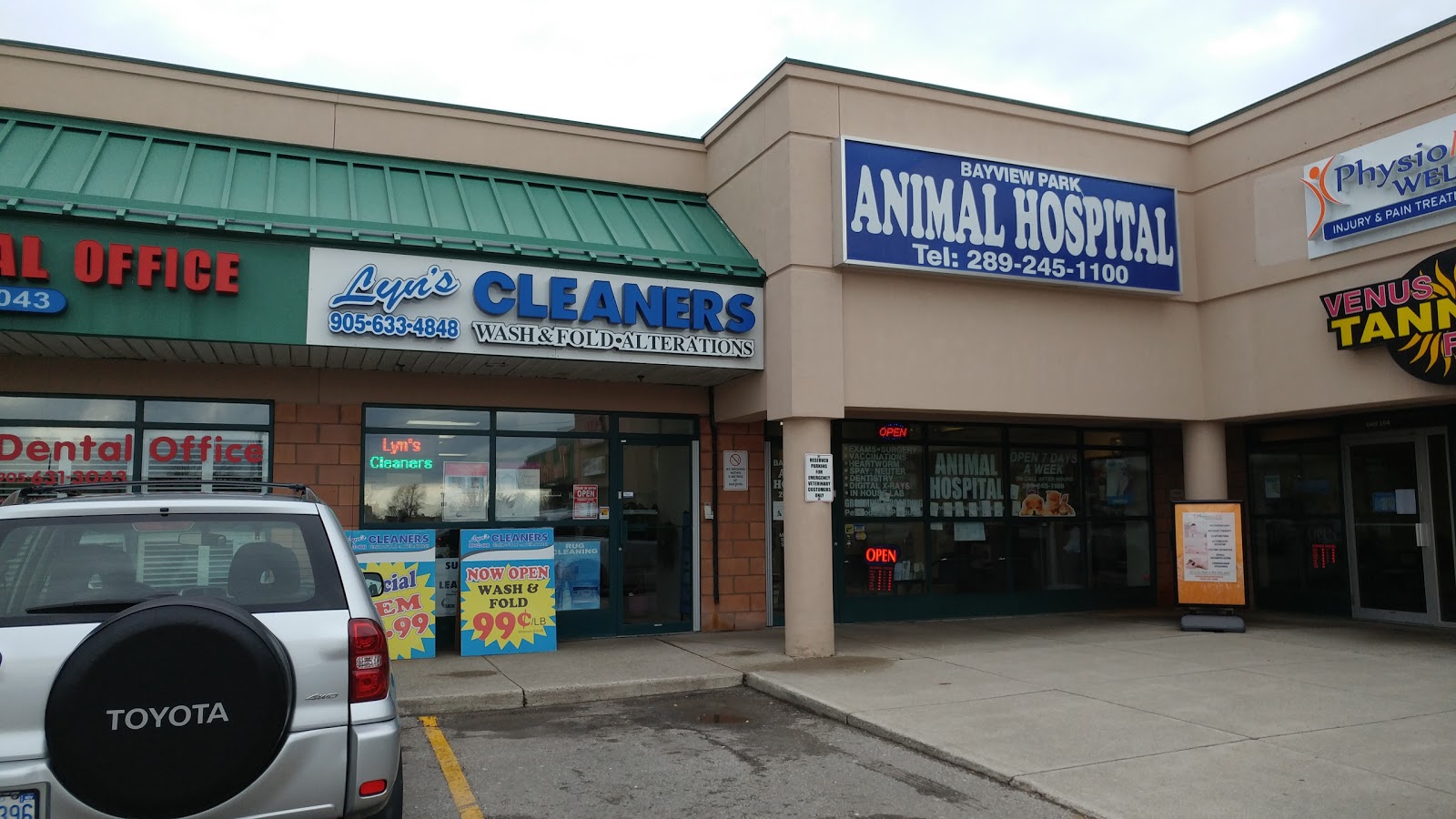 Bayview Park Animal Hospital, 1035 Brant Street, Burlington, Reviews and  Appointments - TopVet