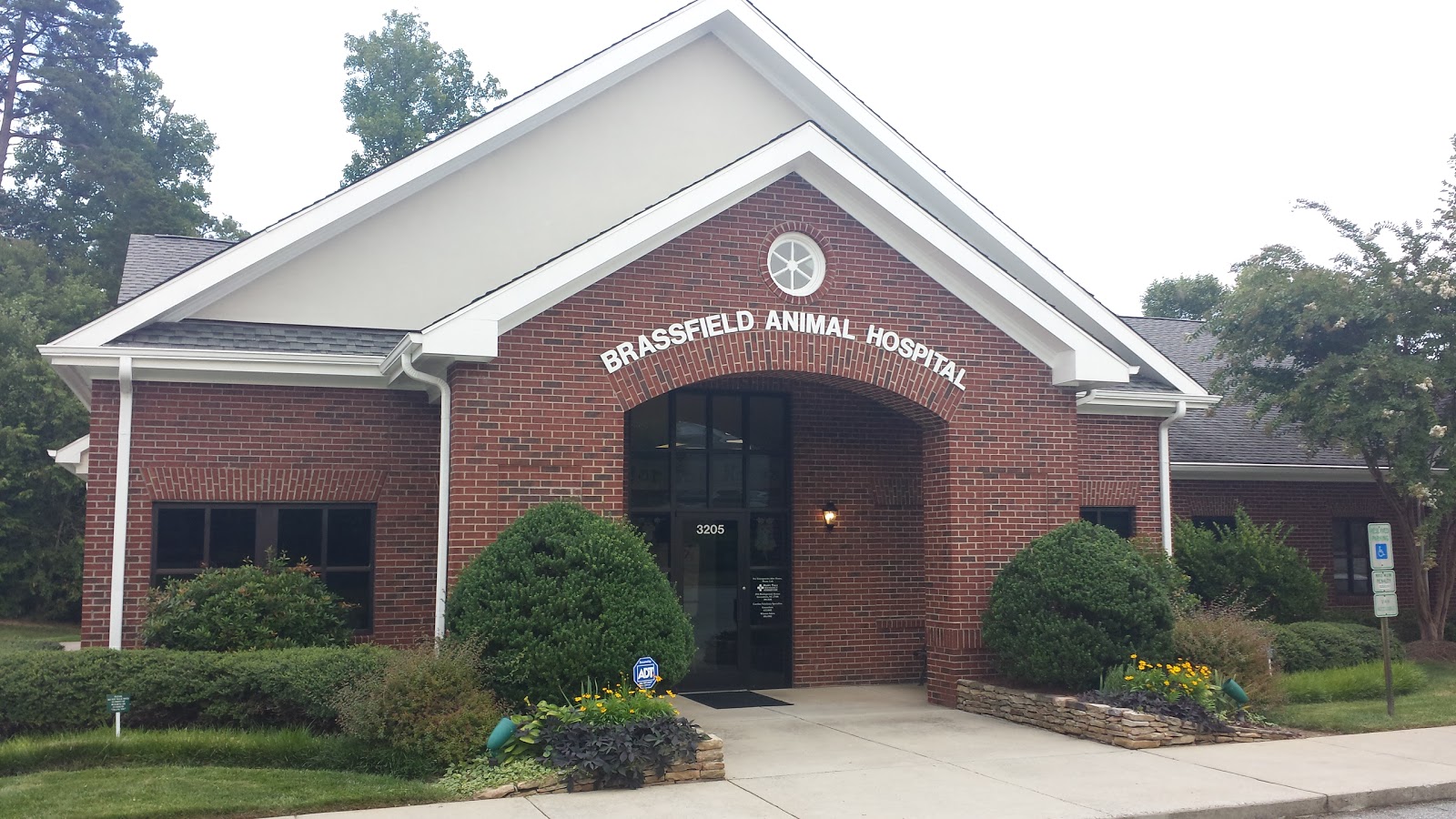 All Creatures Veterinary Hospital - Greensboro , United States