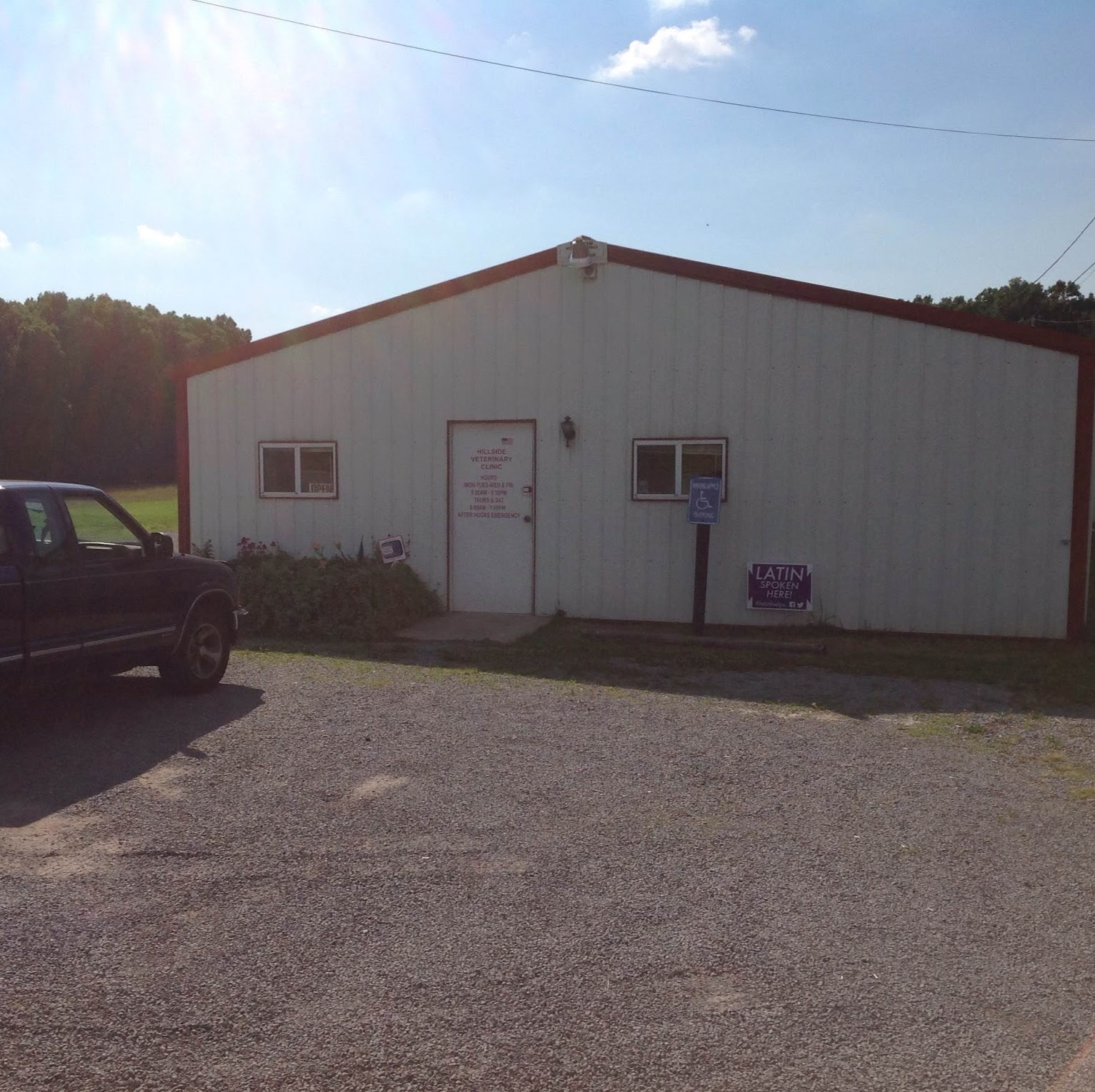 Hillside Veterinary Clinic - Cunningham , United States