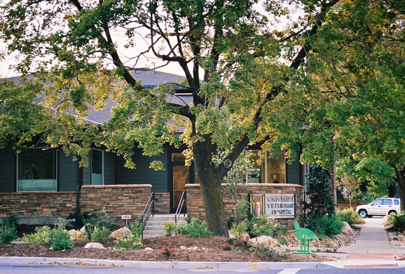 University Veterinary Hospital And Diagnostic Center - Salt Lake City , United States