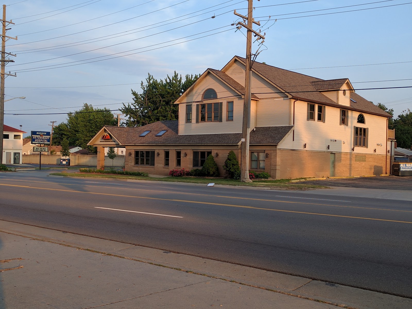 Madison Veterinary Hospital - Madison Heights , United States