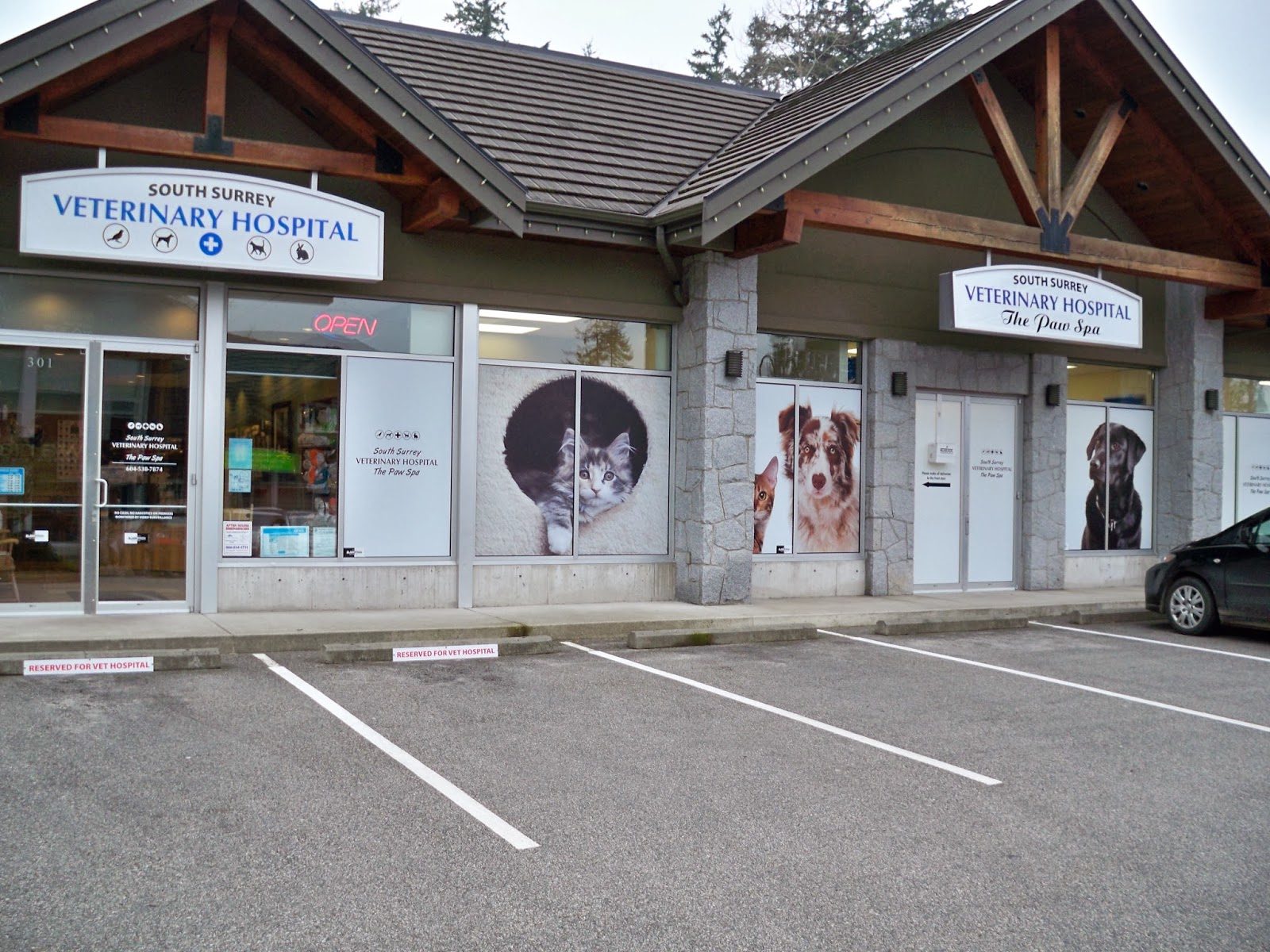 South Surrey Veterinary Hospital - Surrey , Canada