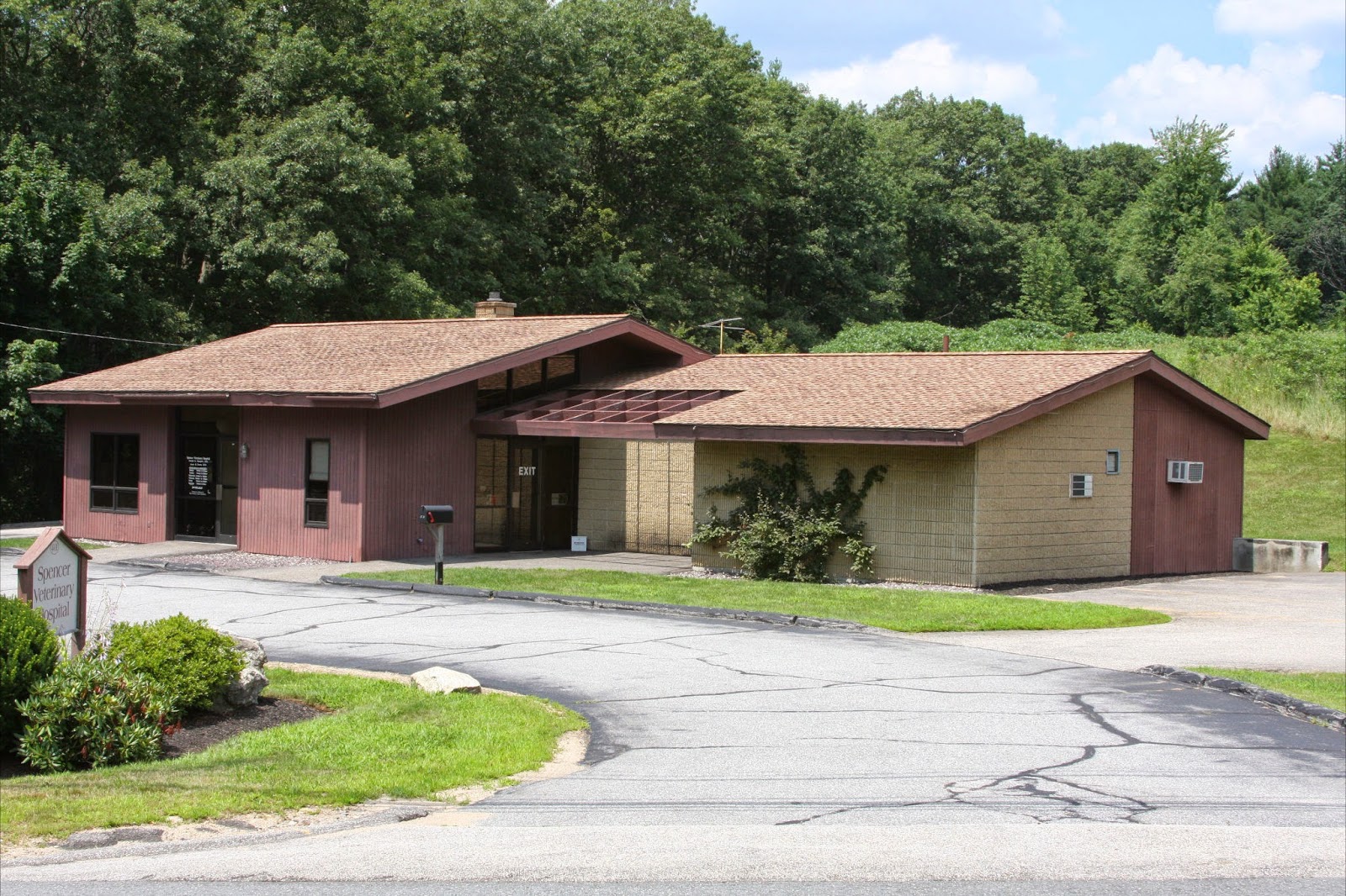 Spencer Veterinary Hospital - Spencer , United States