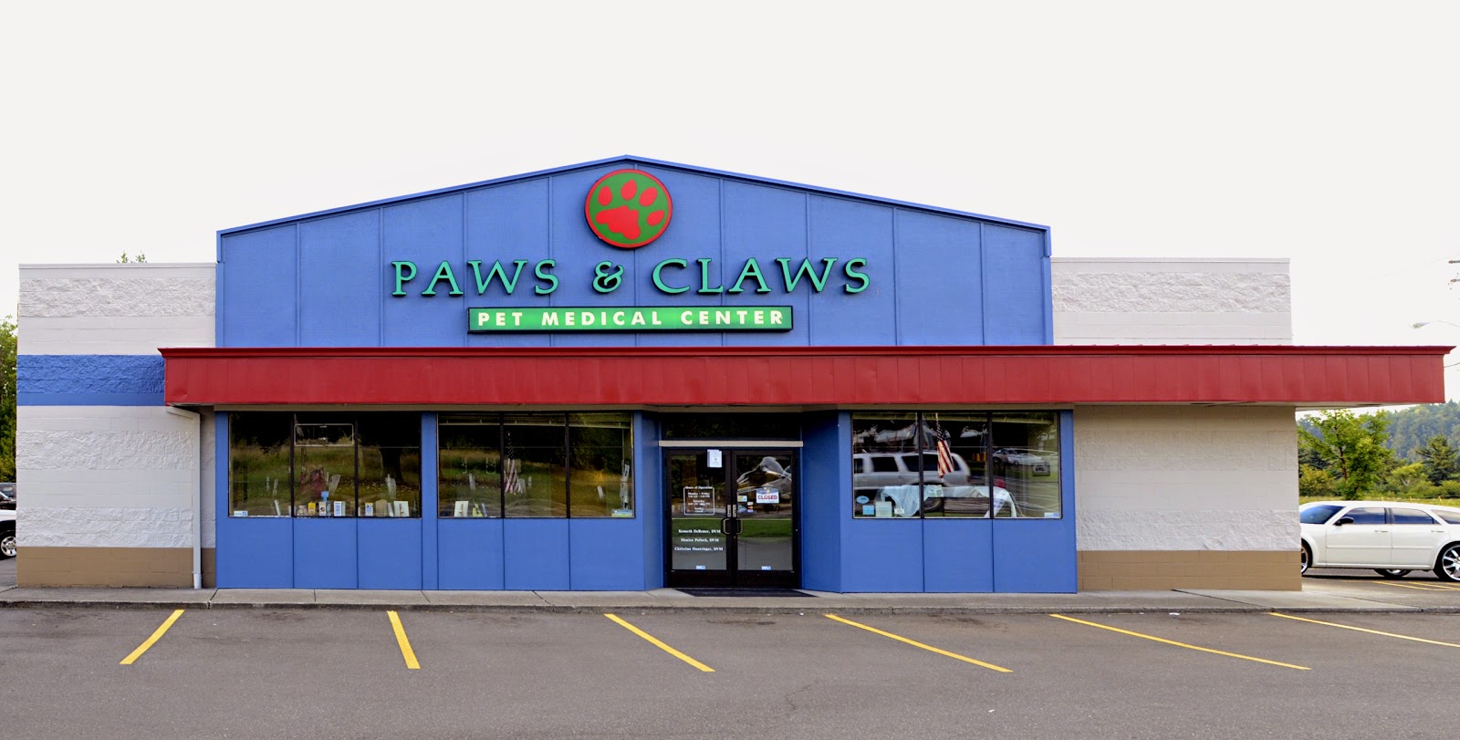 Paws And Claws Pet Medical Center - Troutdale , United States