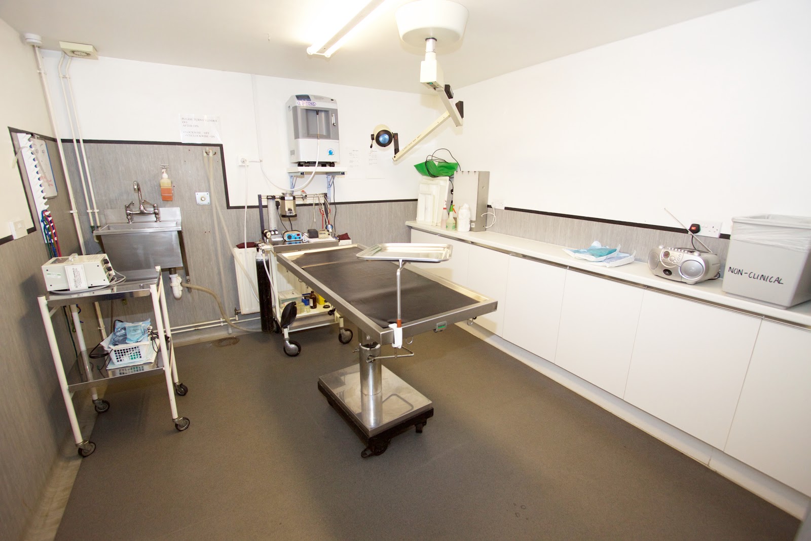 Alphapet Veterinary Clinic - Chichester , United Kingdom