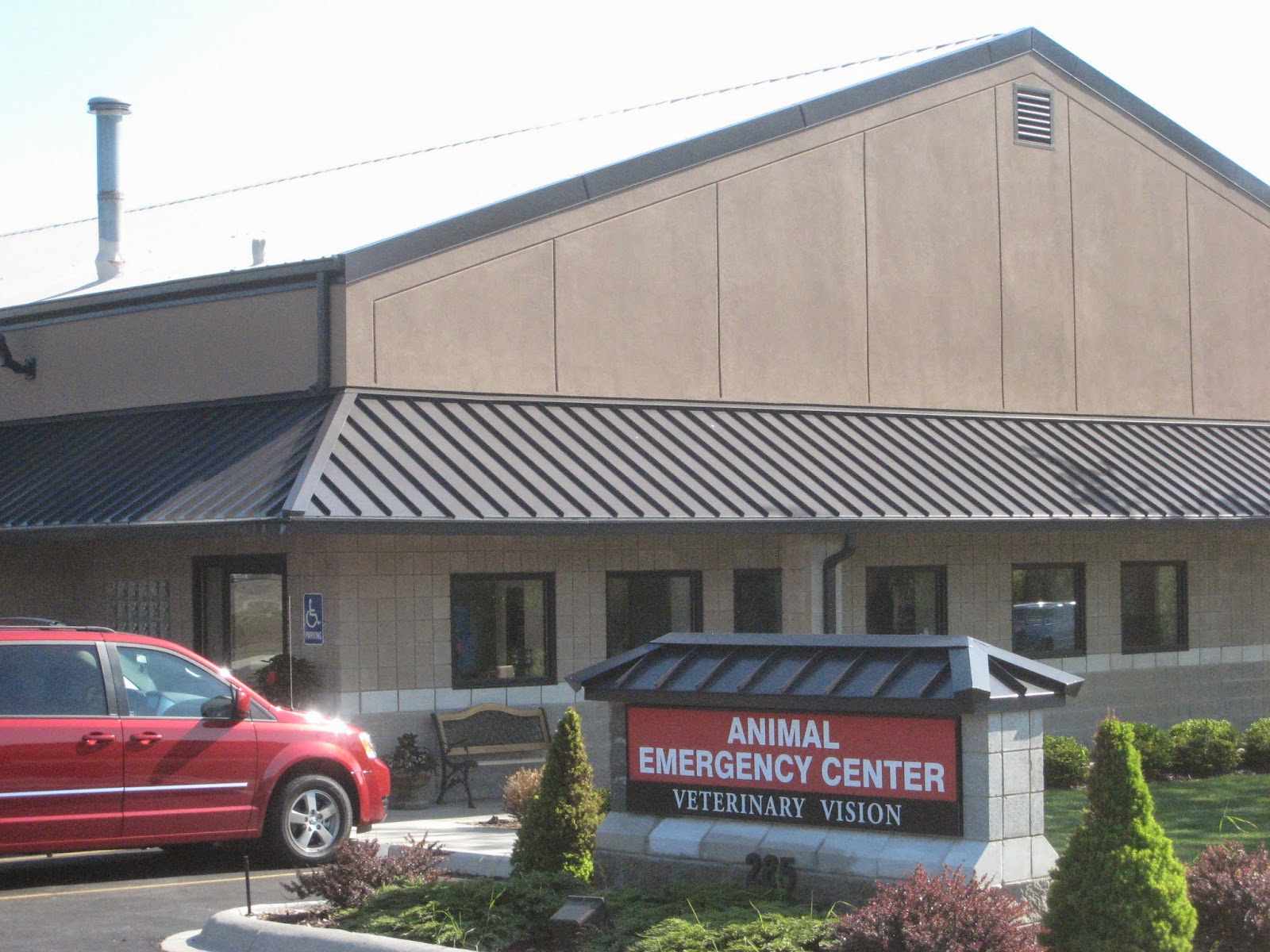 Animal Emergency Center Rochester - Rochester Hills , United States