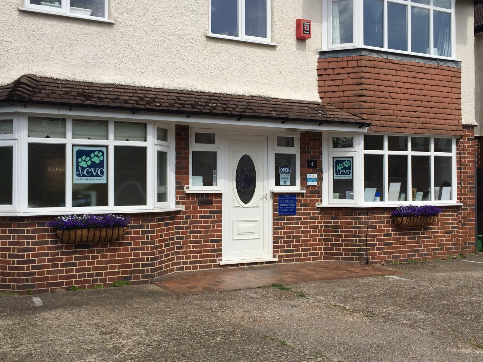 Ewell Veterinary Centre - Epsom , United Kingdom