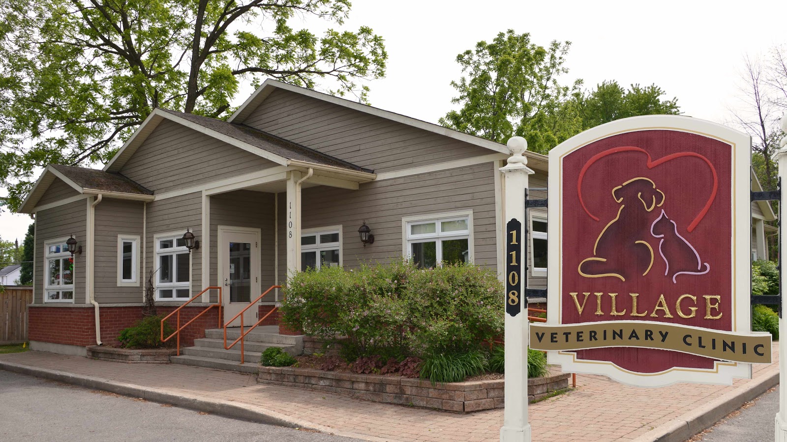 Village Veterinary Clinic - Russell , Canada