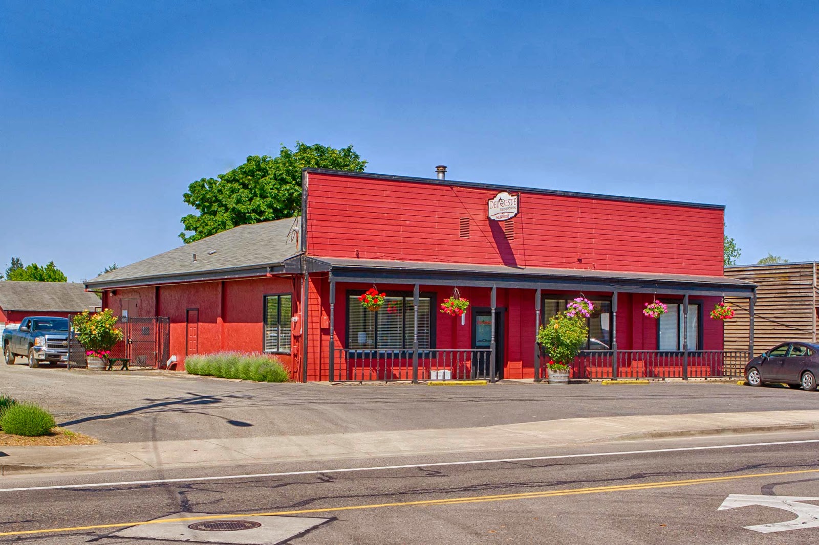 Del Oeste Equine Hospital - Junction City , United States