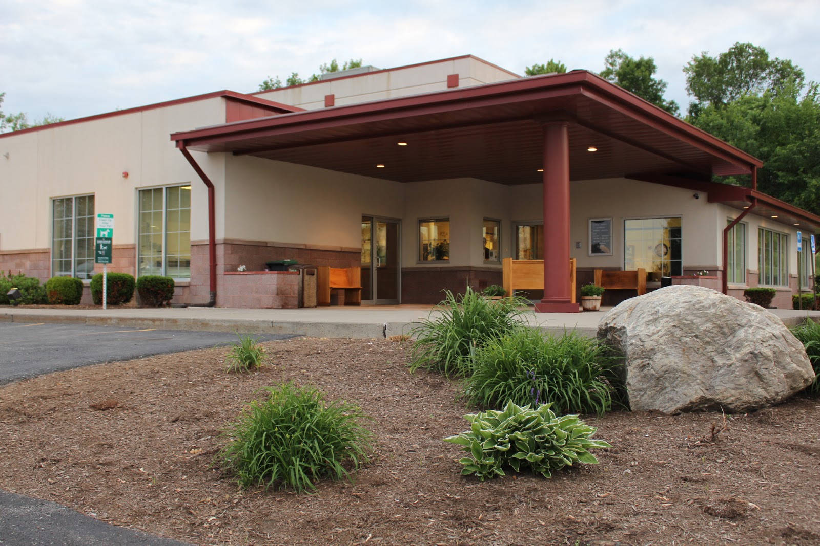Capital District Veterinary Referral Hospital - Latham , United States