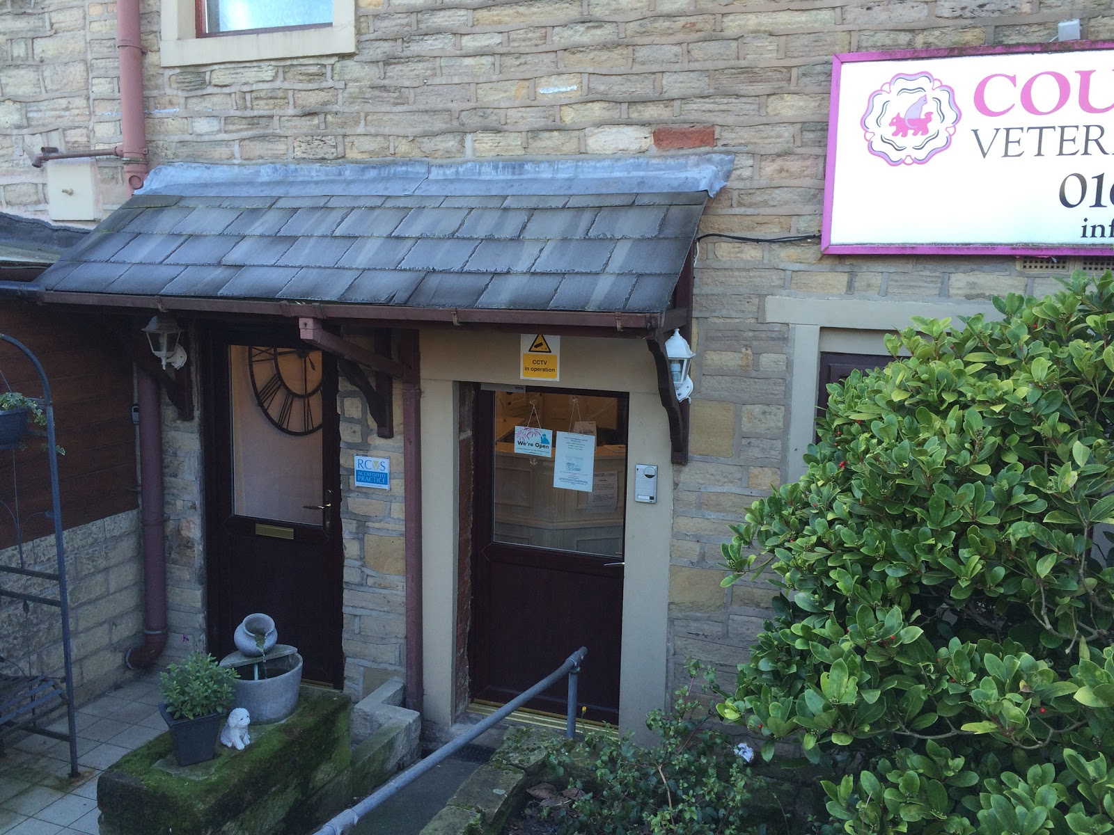 Medivet Oldham Lees Countys End Veterinary Practice - Oldham , United Kingdom