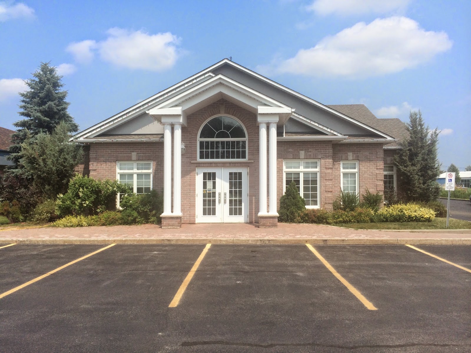 Hôpital Vétérinaire Embrun Veterinary Hospital - Embrun , Canada